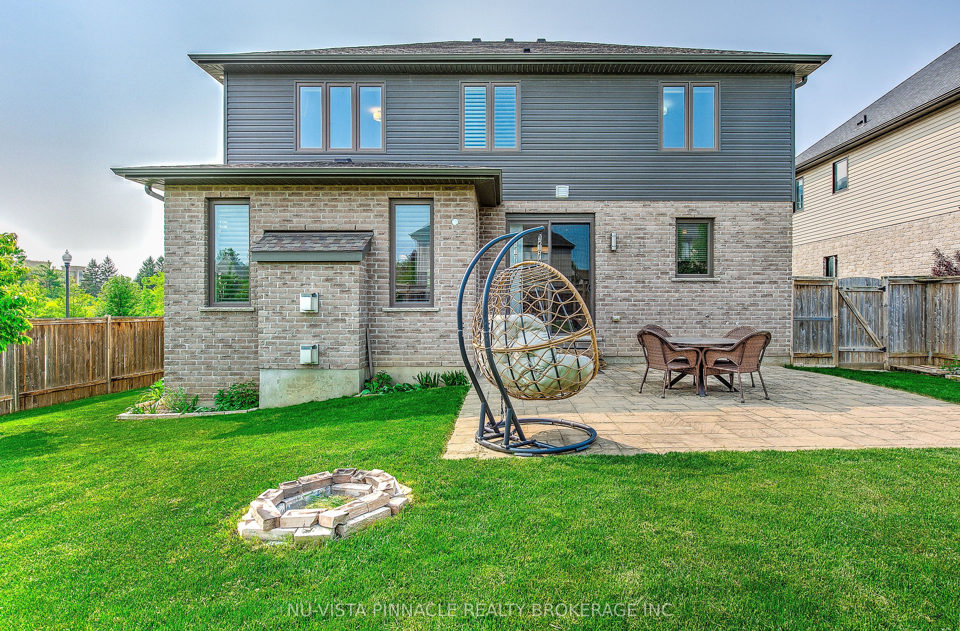 738 Hickoryridge Common Property Photo 47