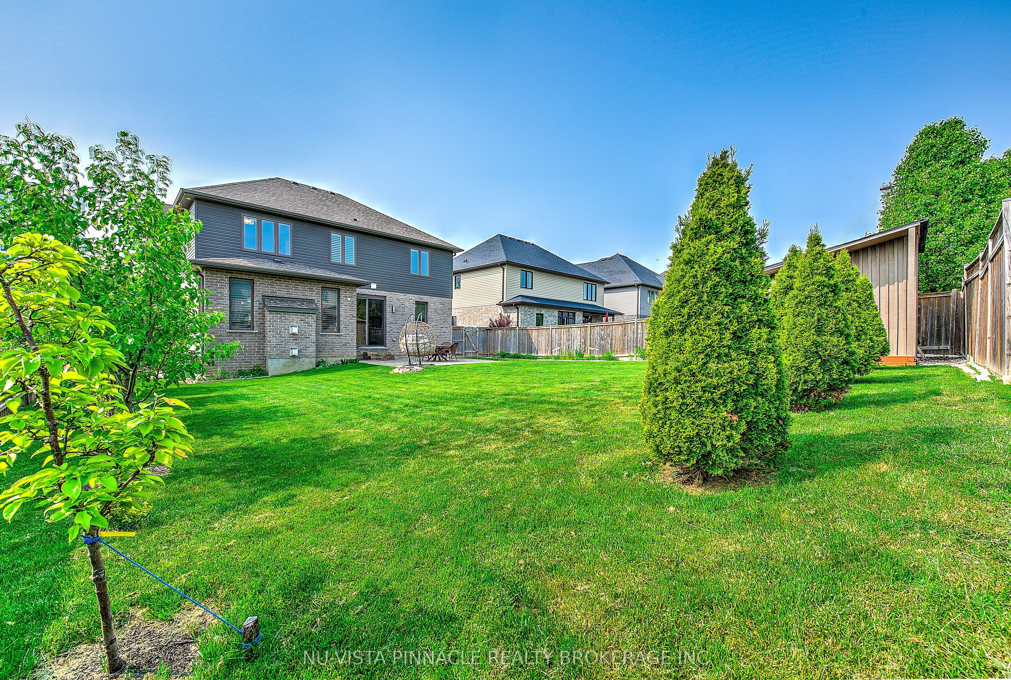 738 Hickoryridge Common Property Photo 48