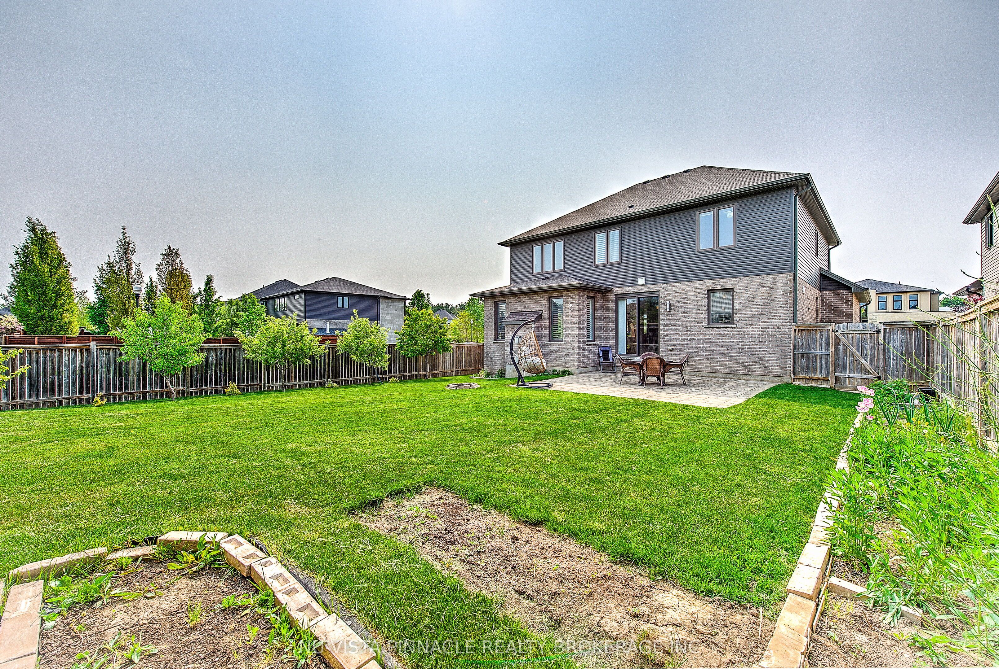 738 Hickoryridge Common Property Photo 49