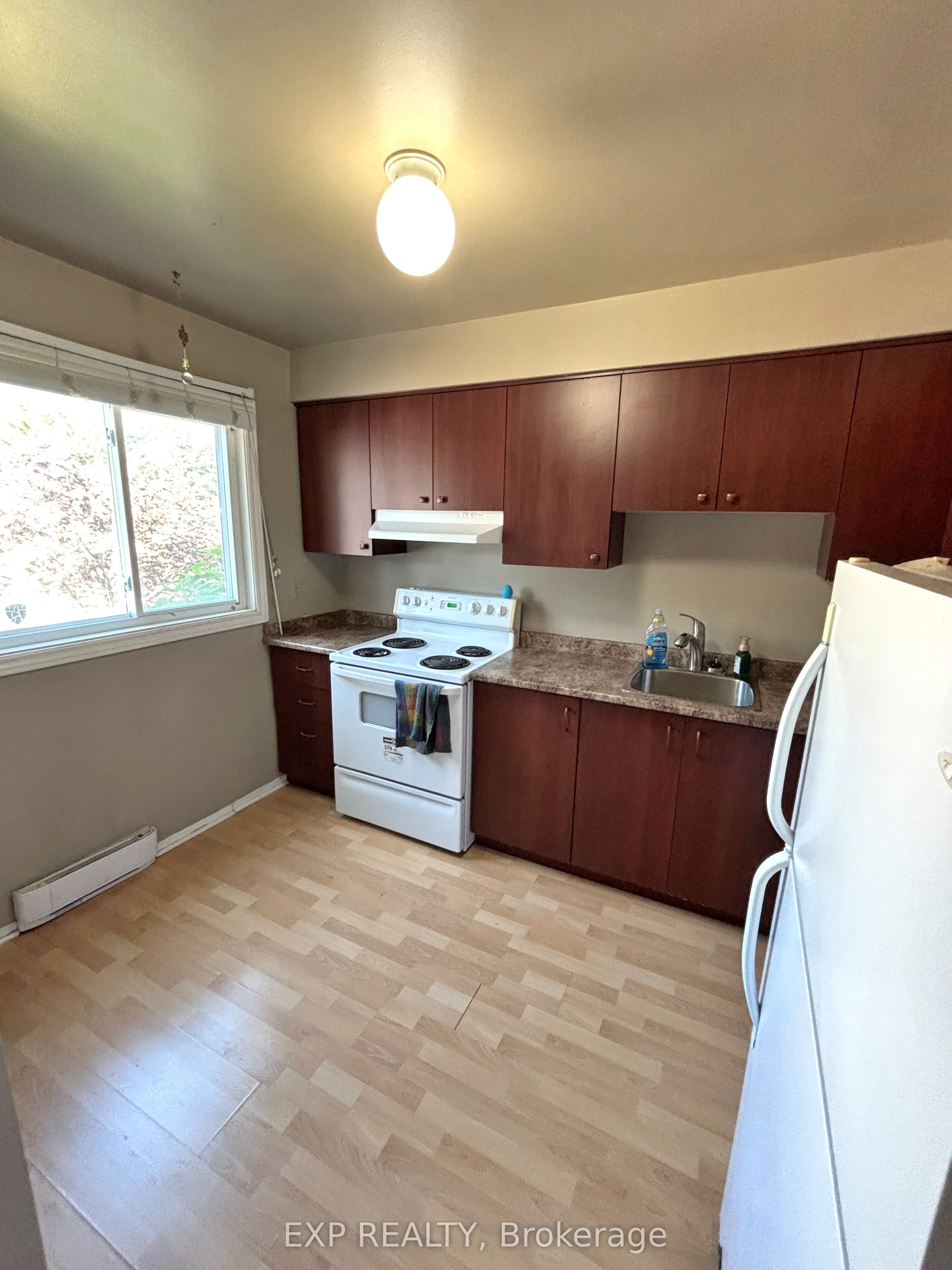 41 Pixley Private 10 Property Photo 4