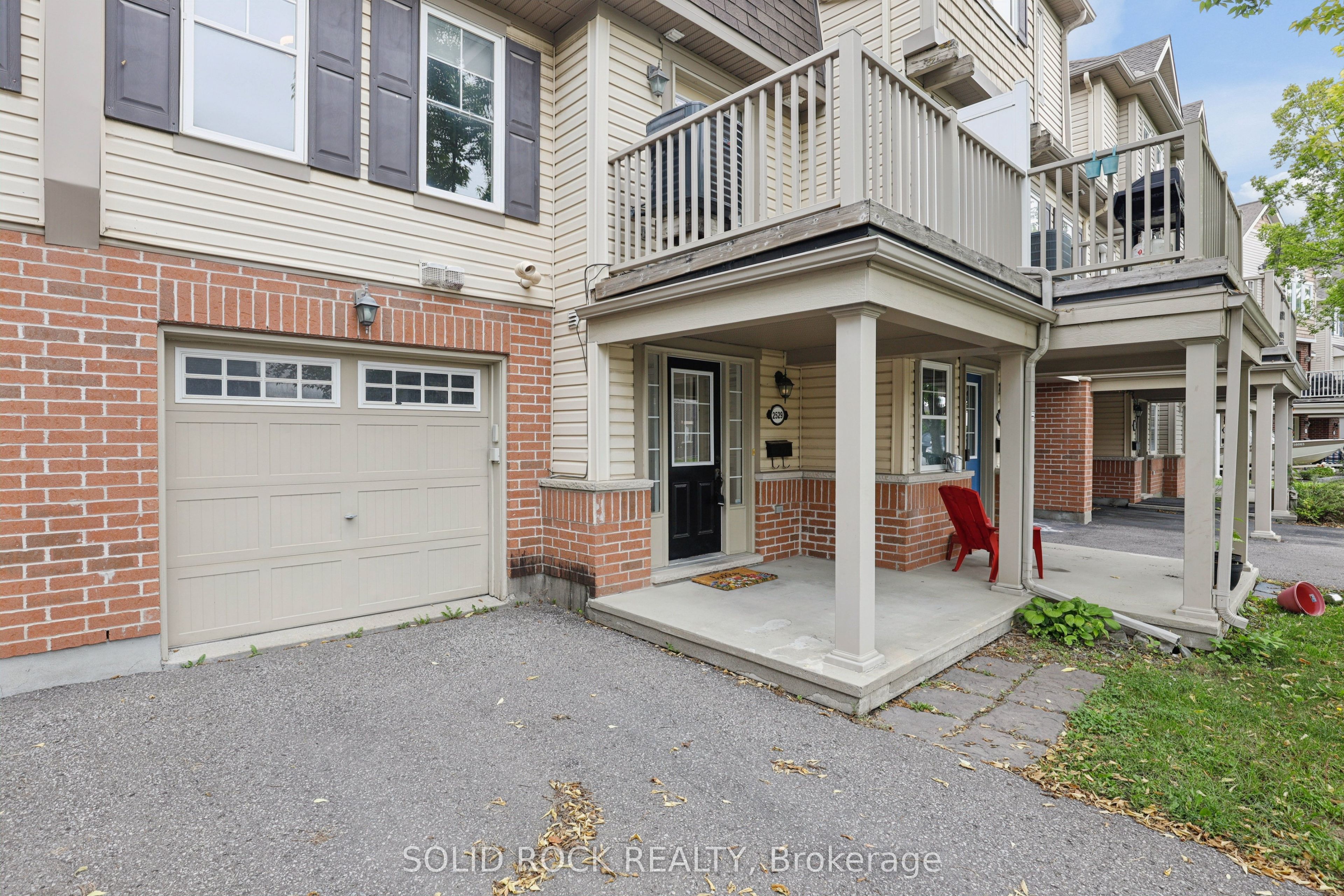 2529 Waterlilly Way Property Photo 2