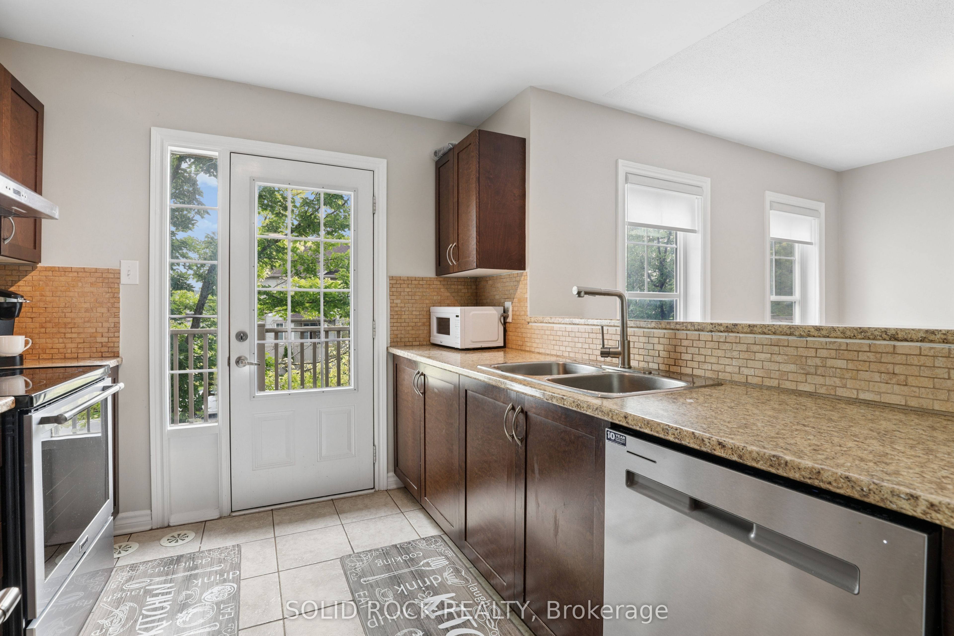 2529 Waterlilly Way Property Photo 10