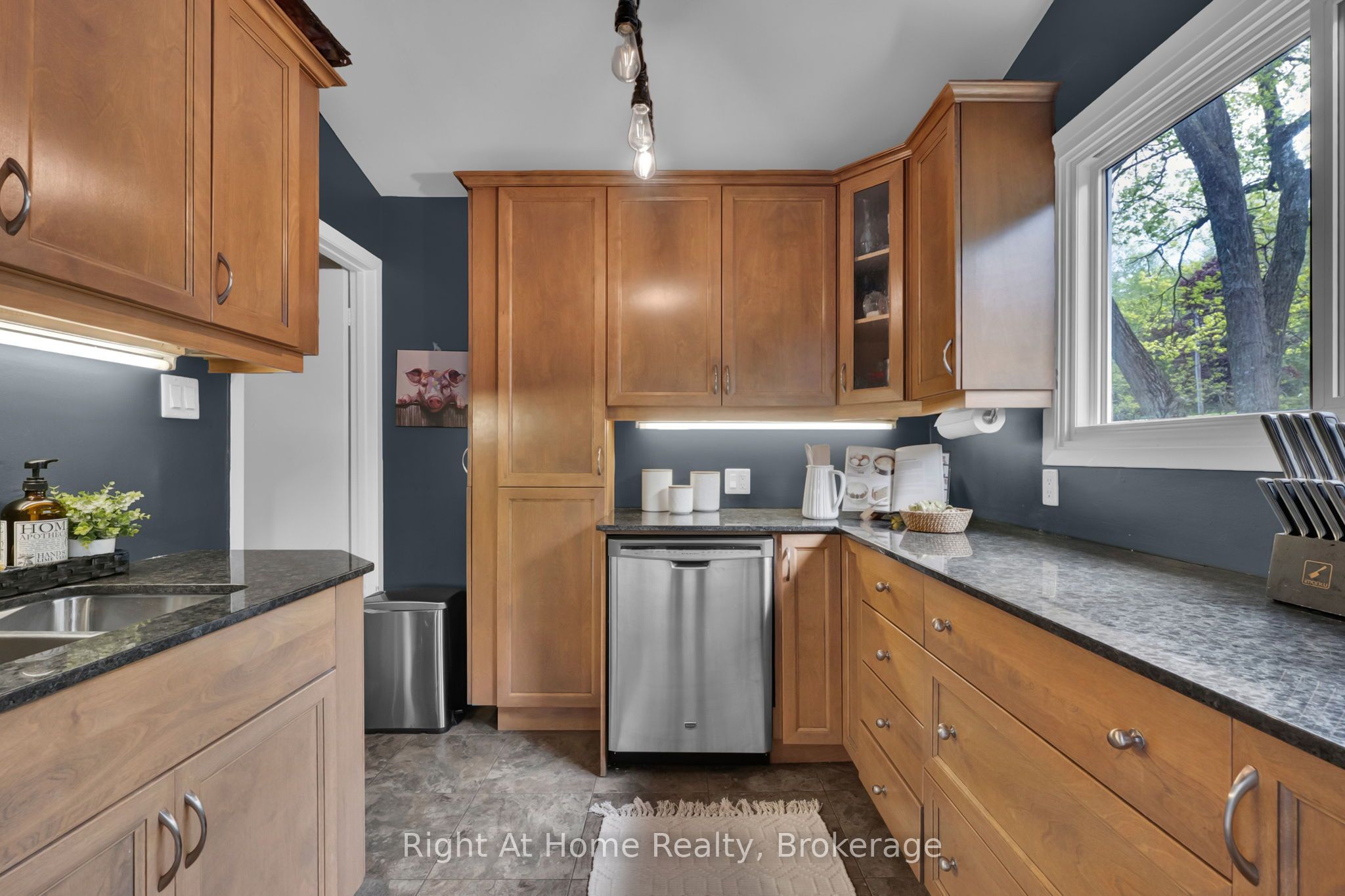 7508 Bamsey Drive Property Photo 20