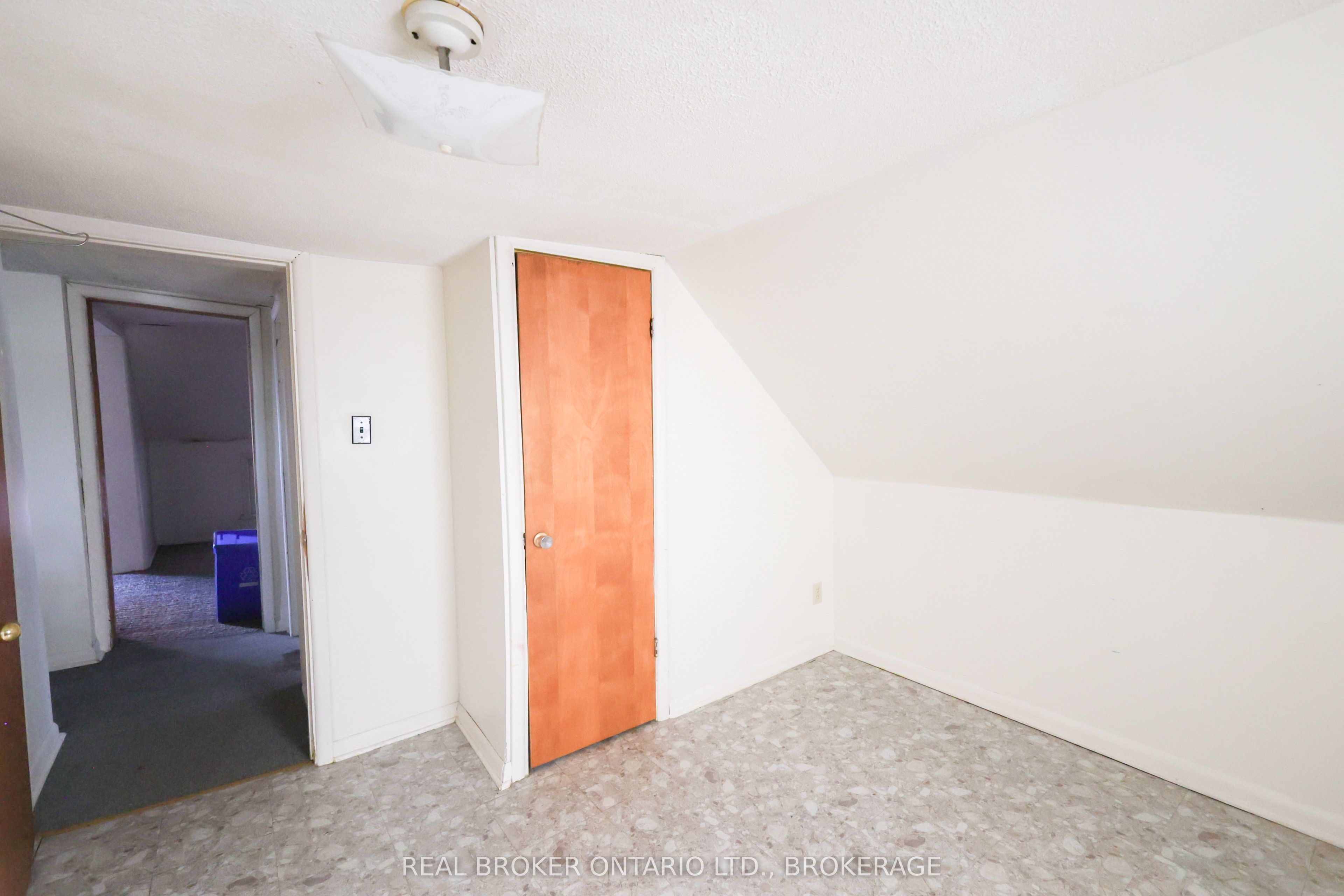 407 Montreal Road Property Photo 15