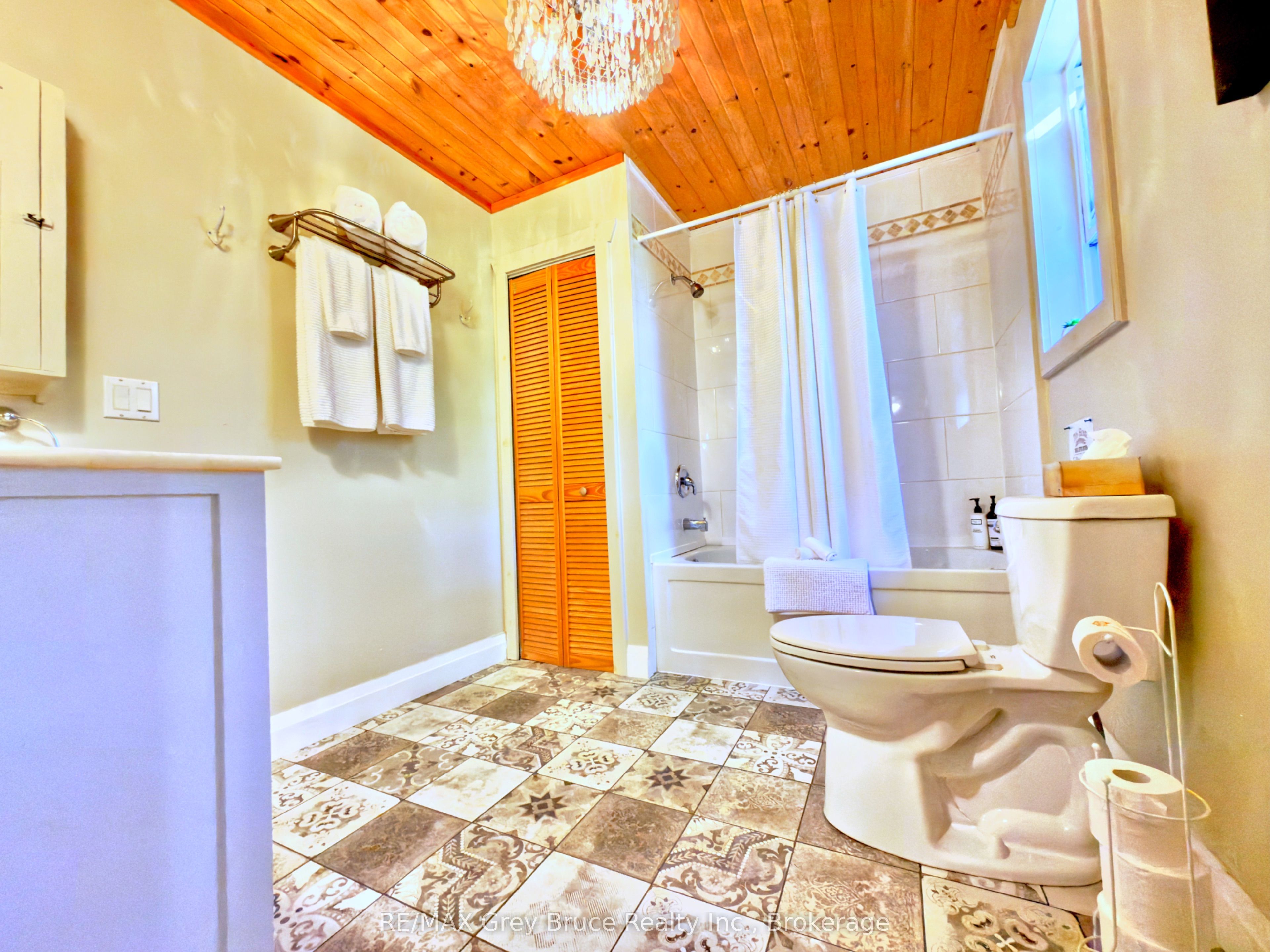 67 Big Tub Road Property Photo 17