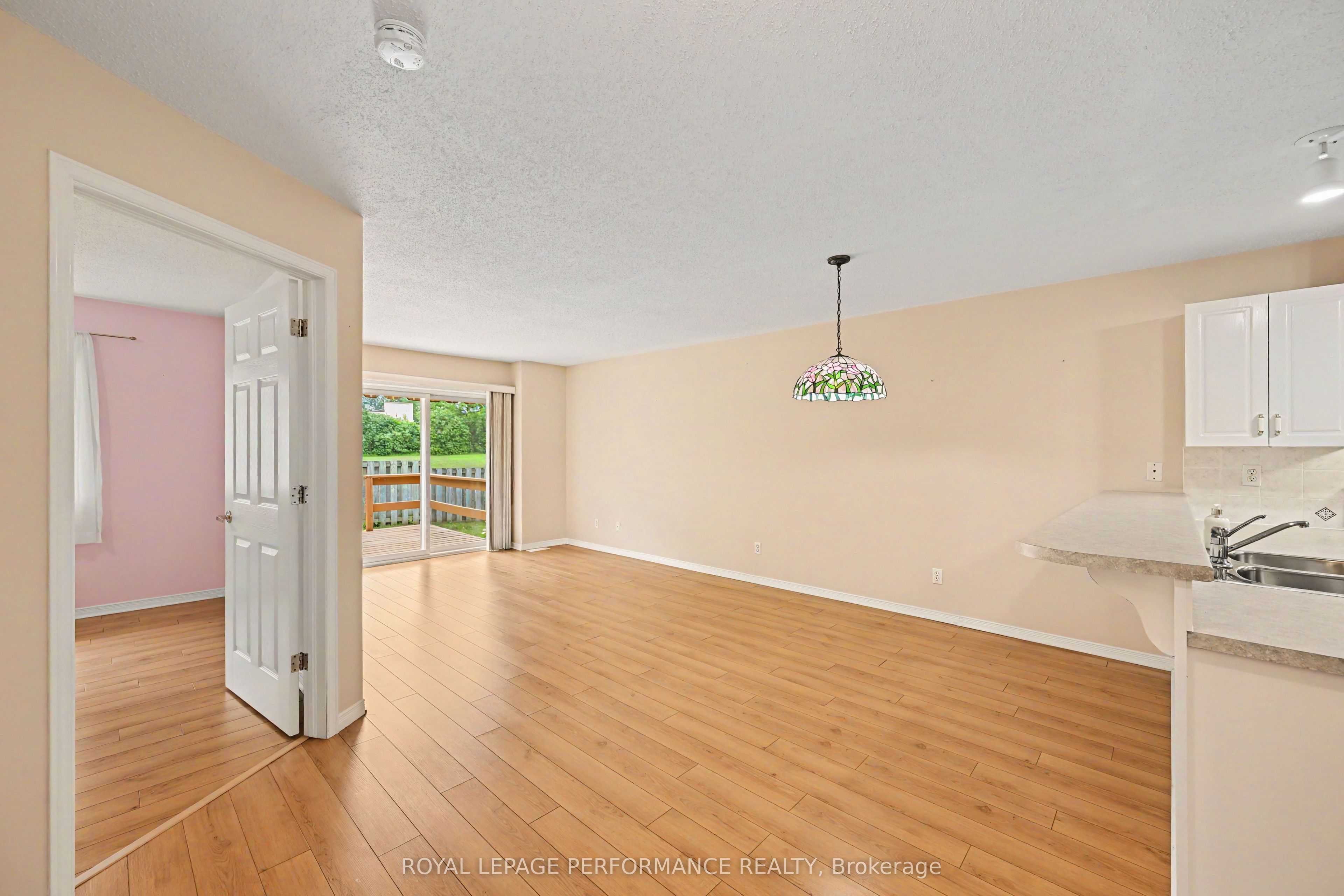 18 Daphne Crescent Property Photo 3