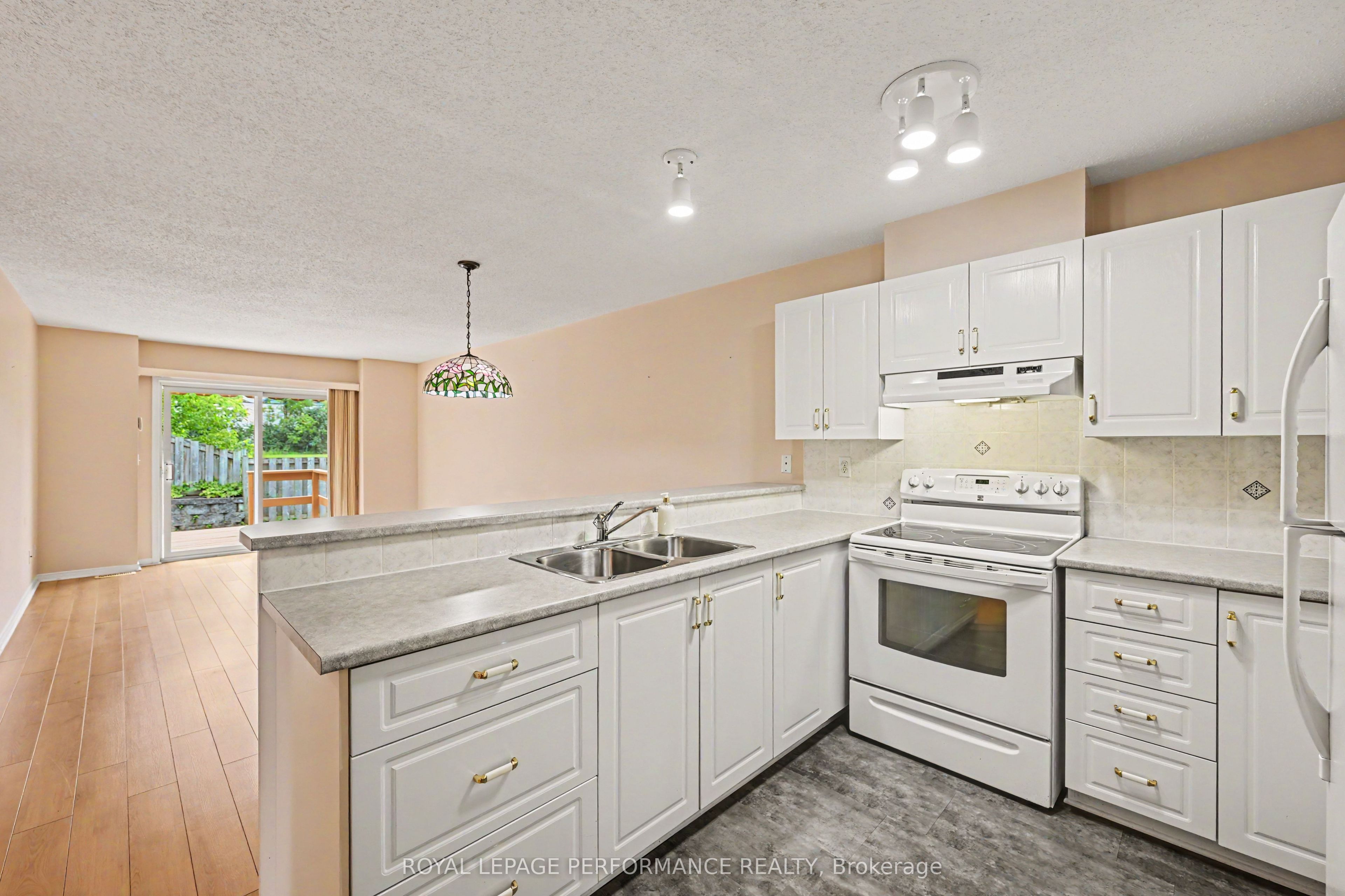 18 Daphne Crescent Property Photo 13