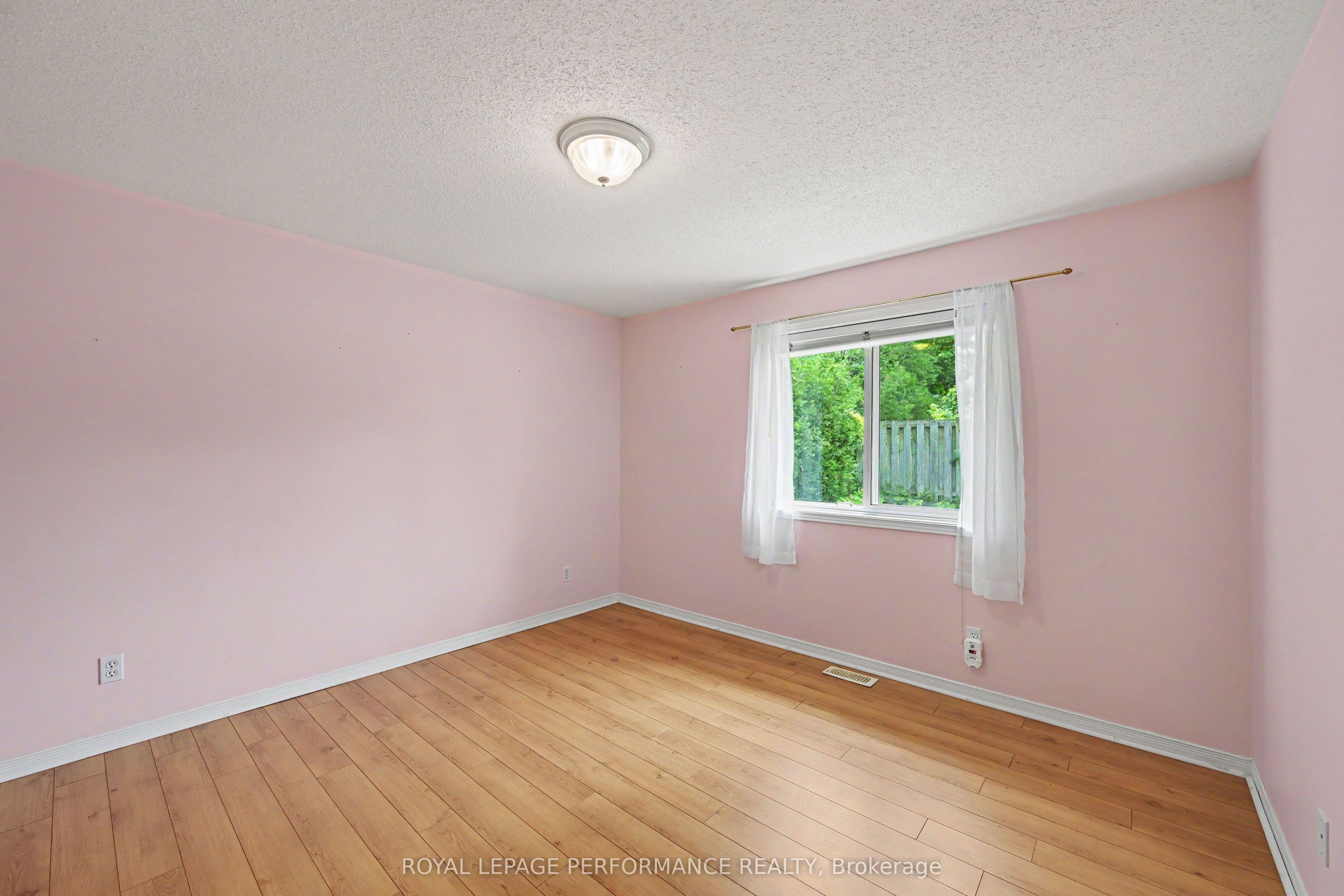 18 Daphne Crescent Property Photo 18