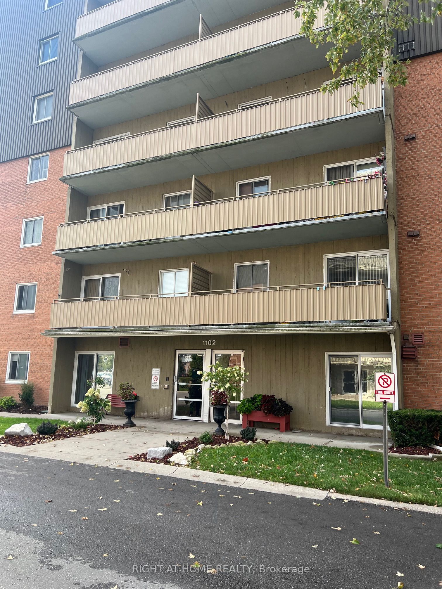 1102 Jalna Boulevard 708 Property Photo 2