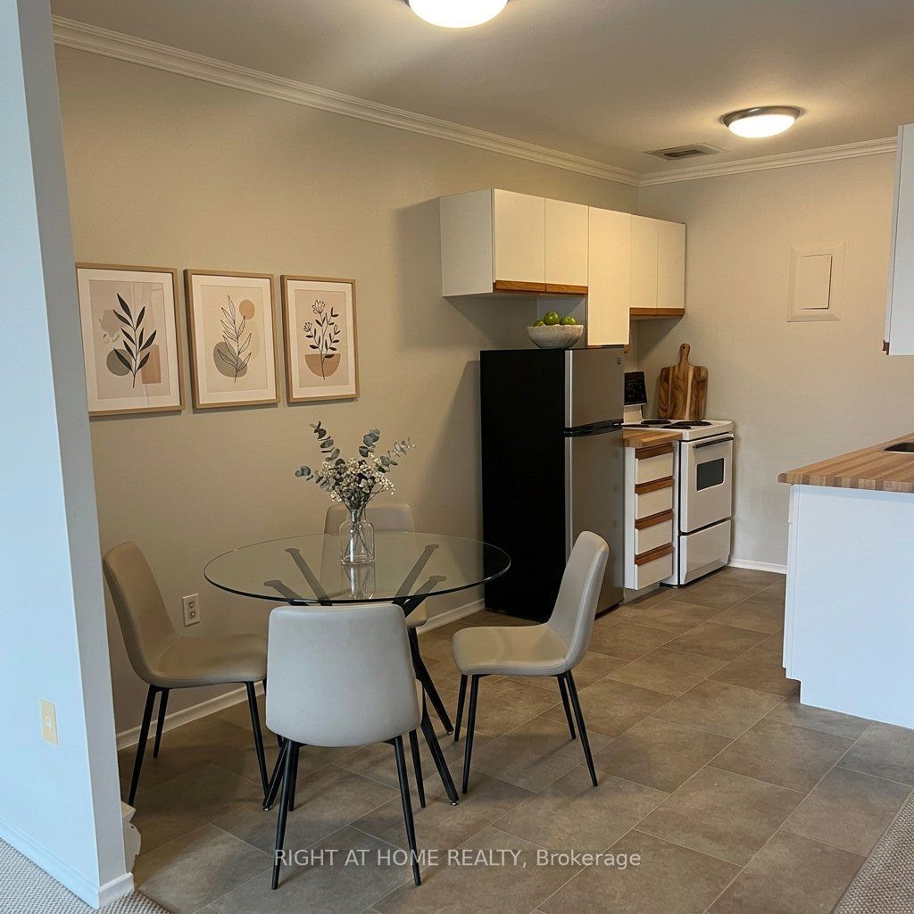 1102 Jalna Boulevard 708 Property Photo 12