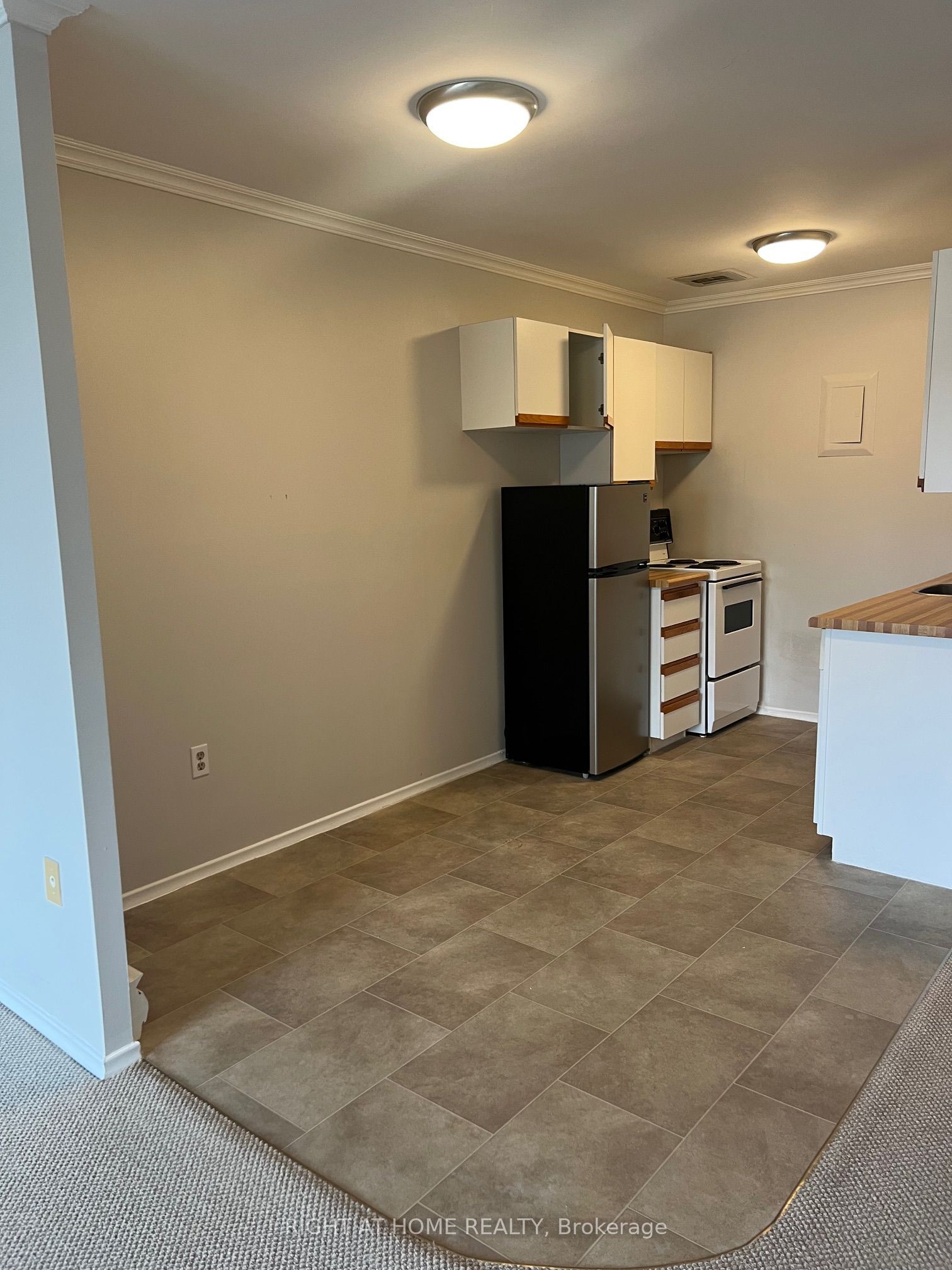 1102 Jalna Boulevard 708 Property Photo 20
