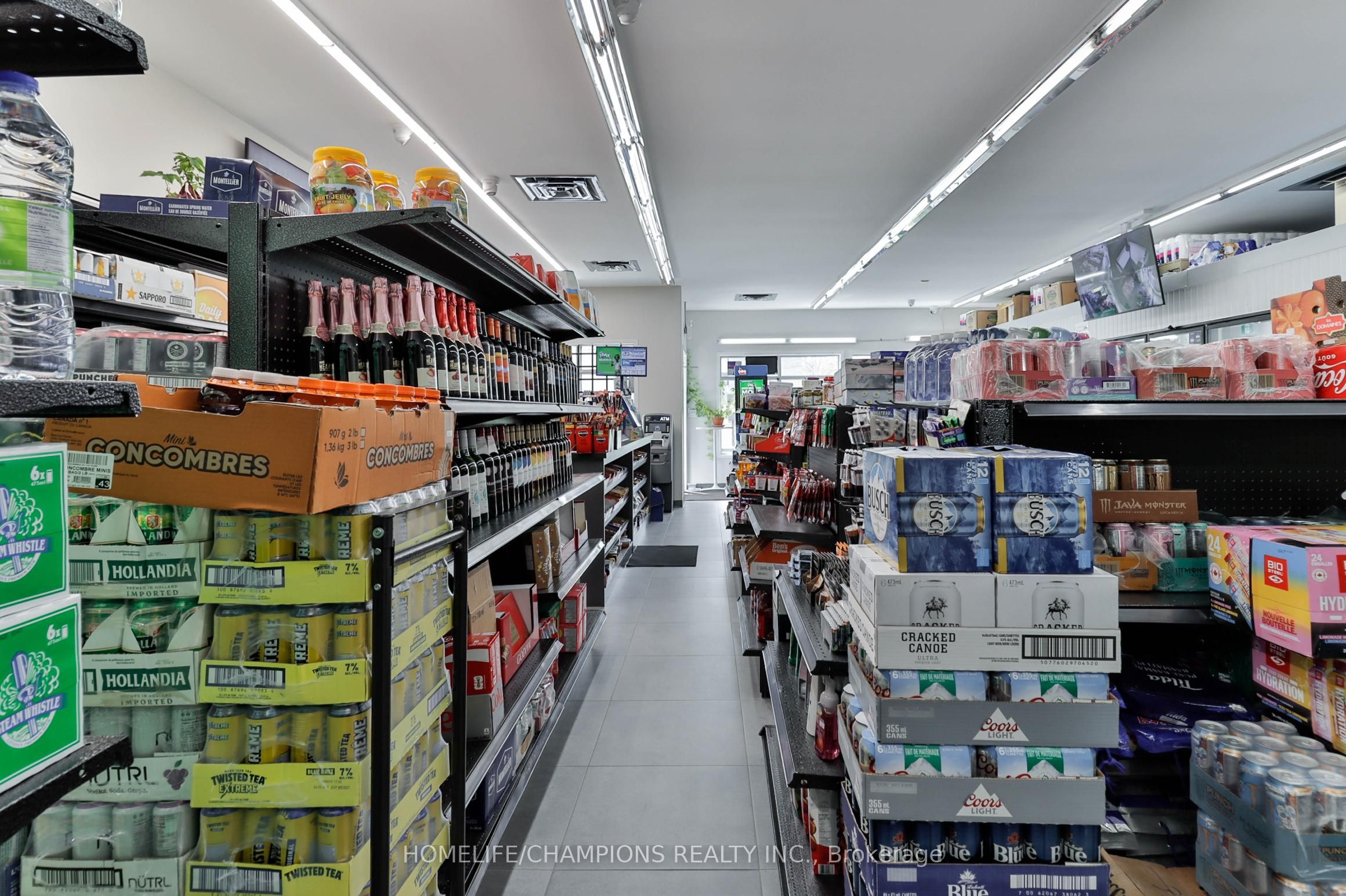 422 W King Street W Property Photo 12