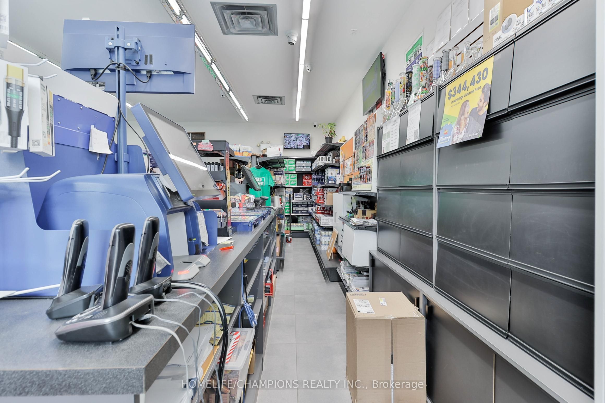 422 W King Street W Property Photo 20