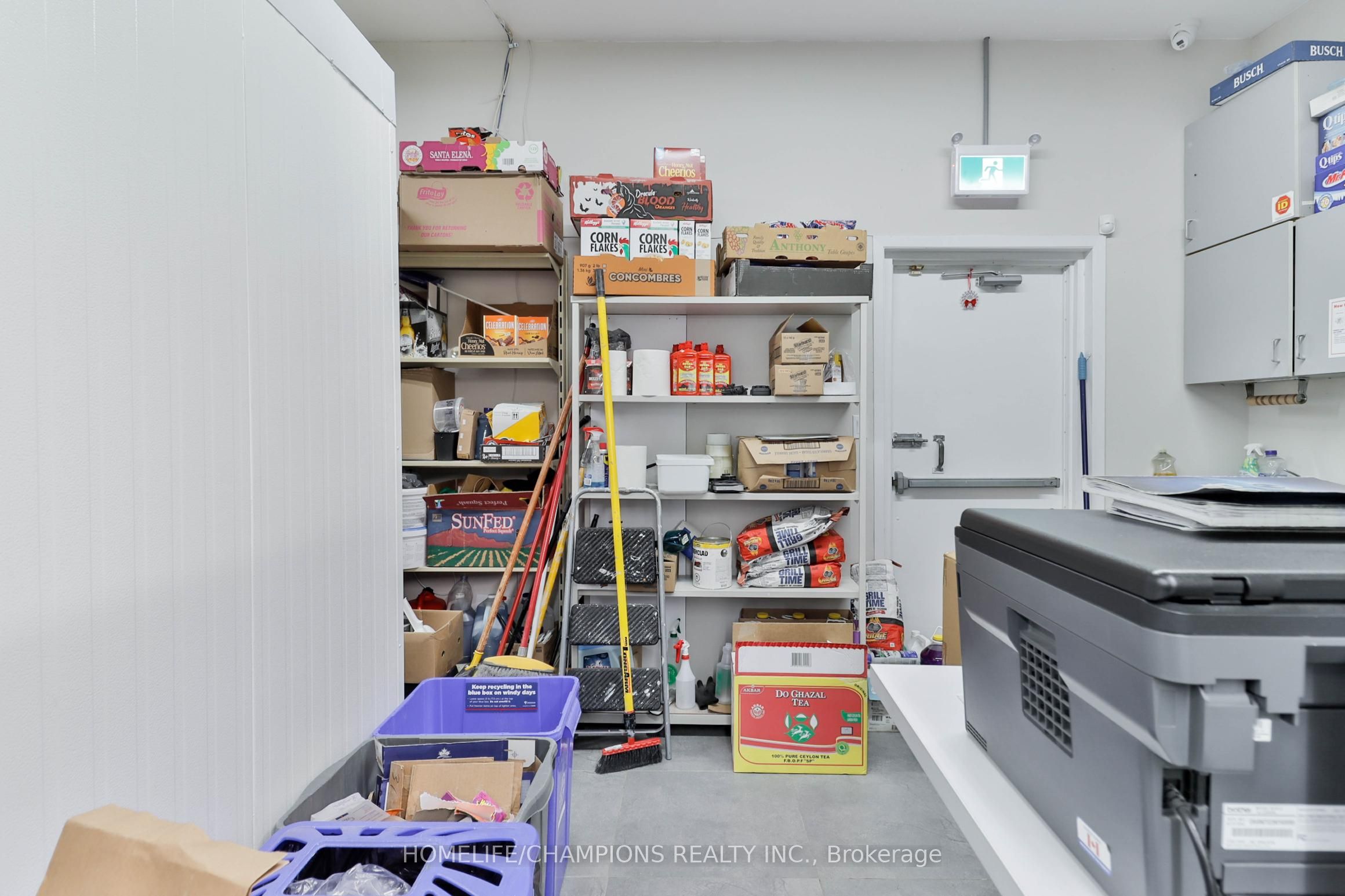 422 W King Street W Property Photo 22
