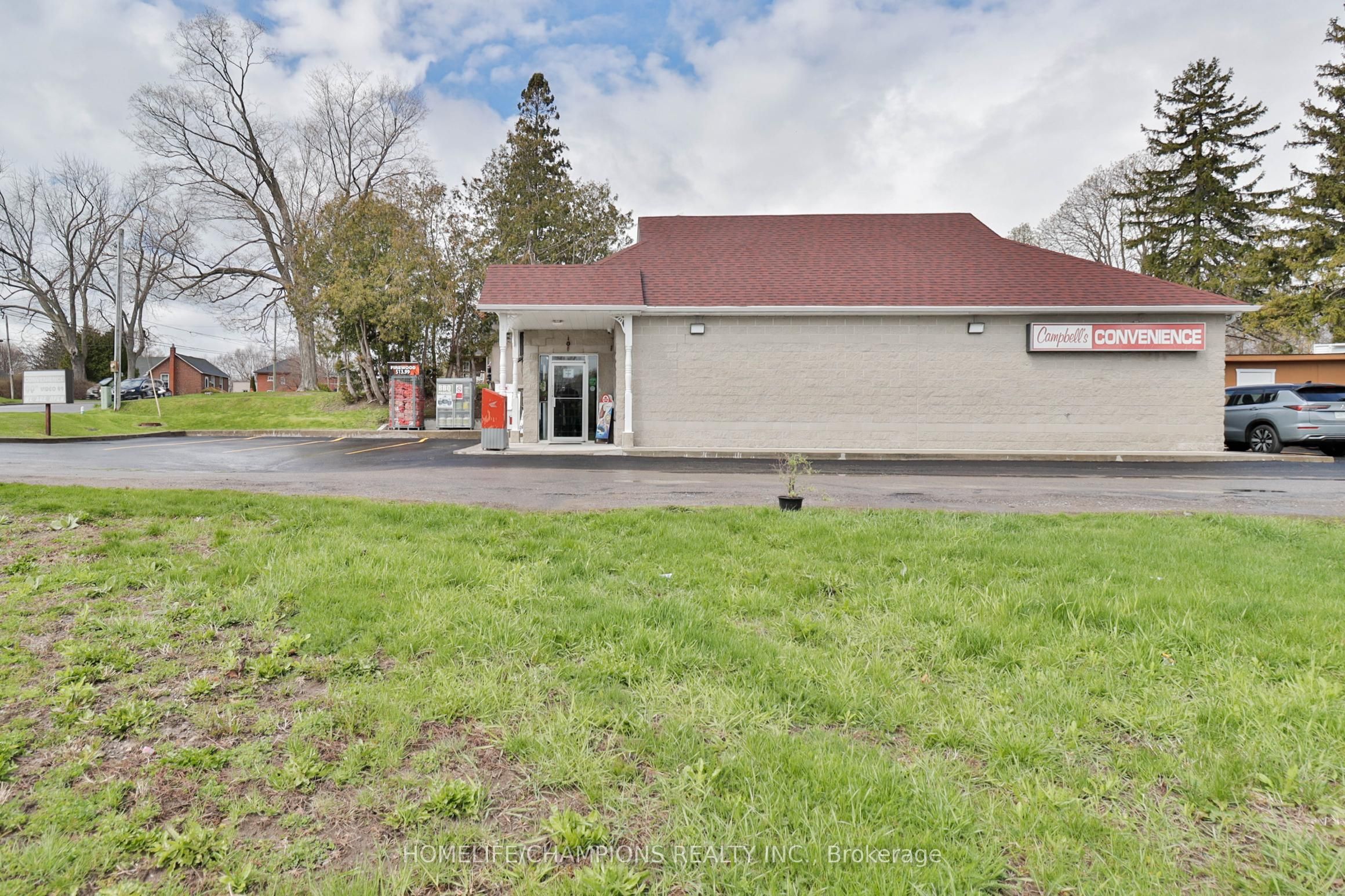 422 W King Street W Property Photo 28