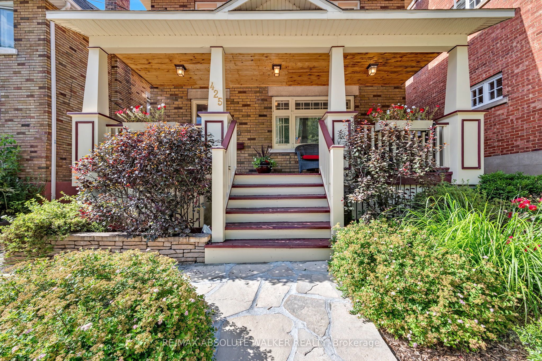 425 Besserer Street Property Photo 3