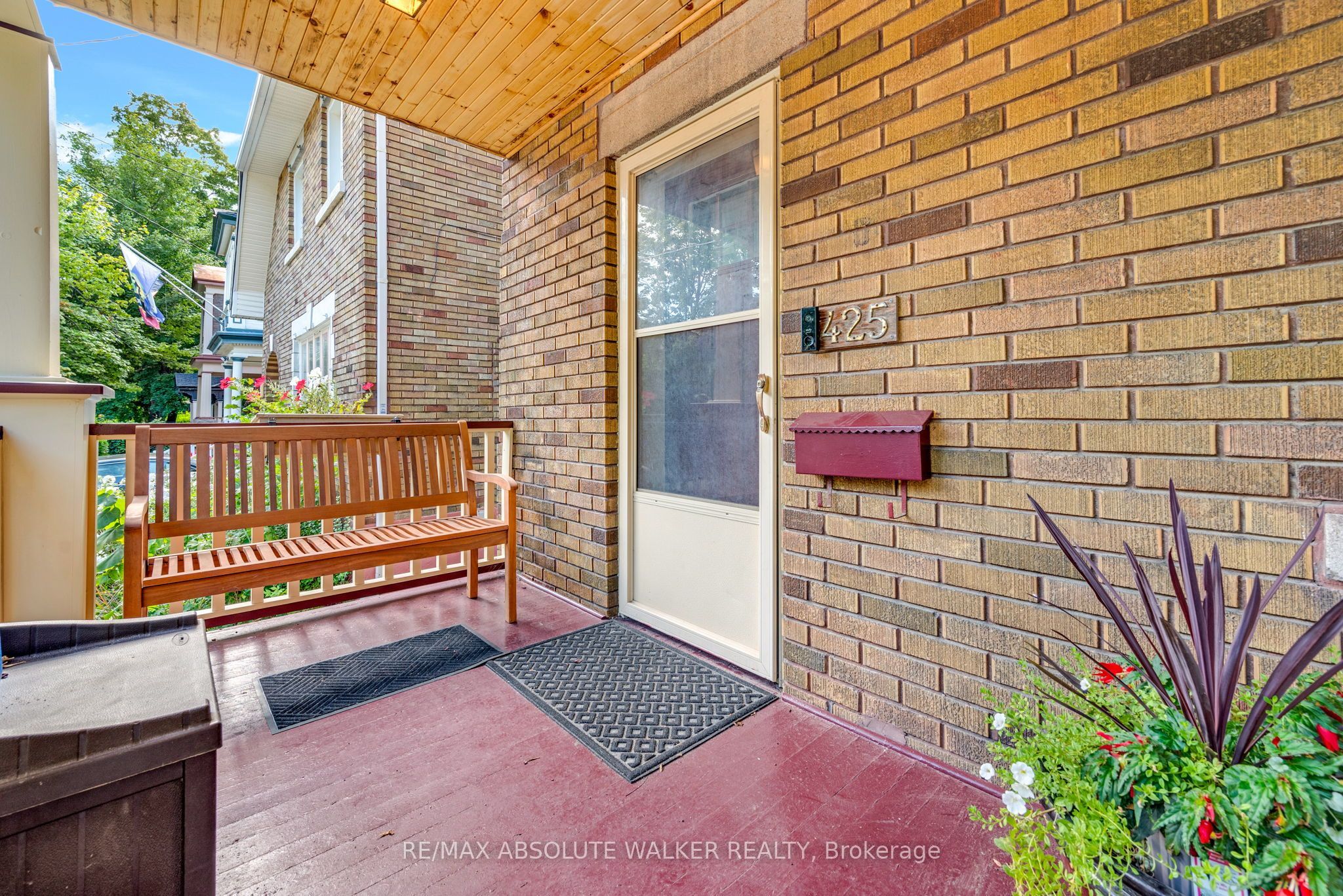 425 Besserer Street Property Photo 4