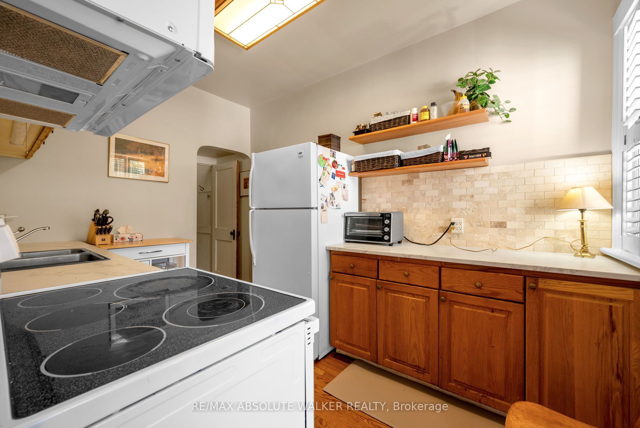 425 Besserer Street Property Photo 14