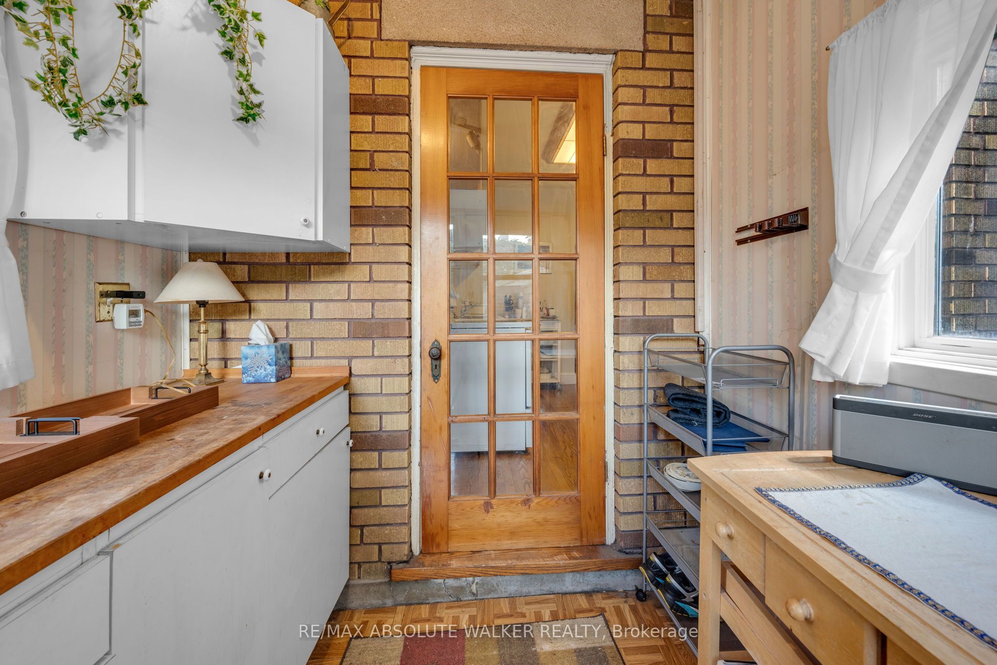 425 Besserer Street Property Photo 18