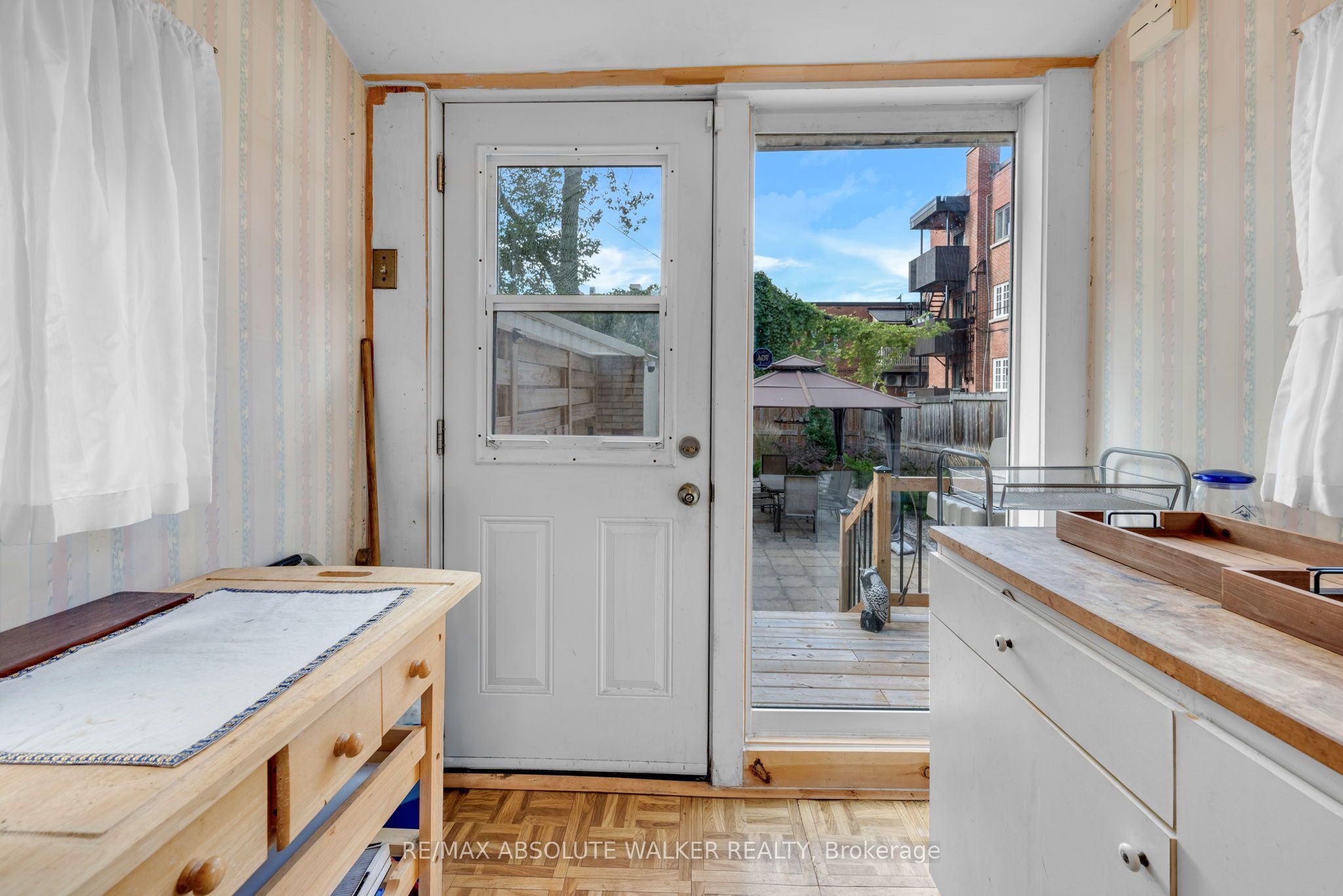 425 Besserer Street Property Photo 19