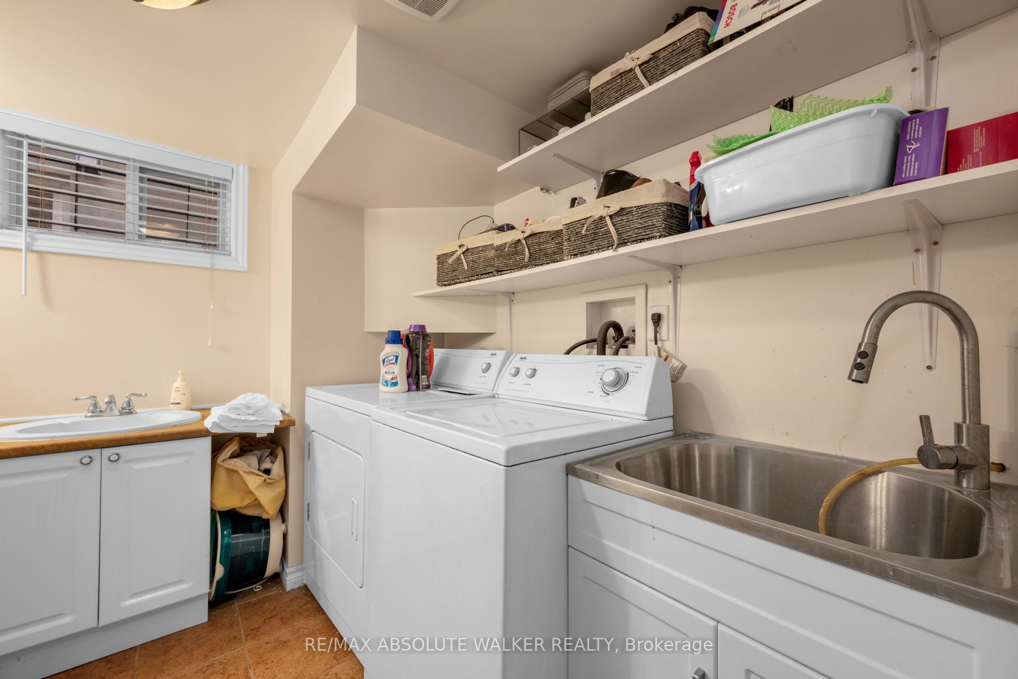 425 Besserer Street Property Photo 33
