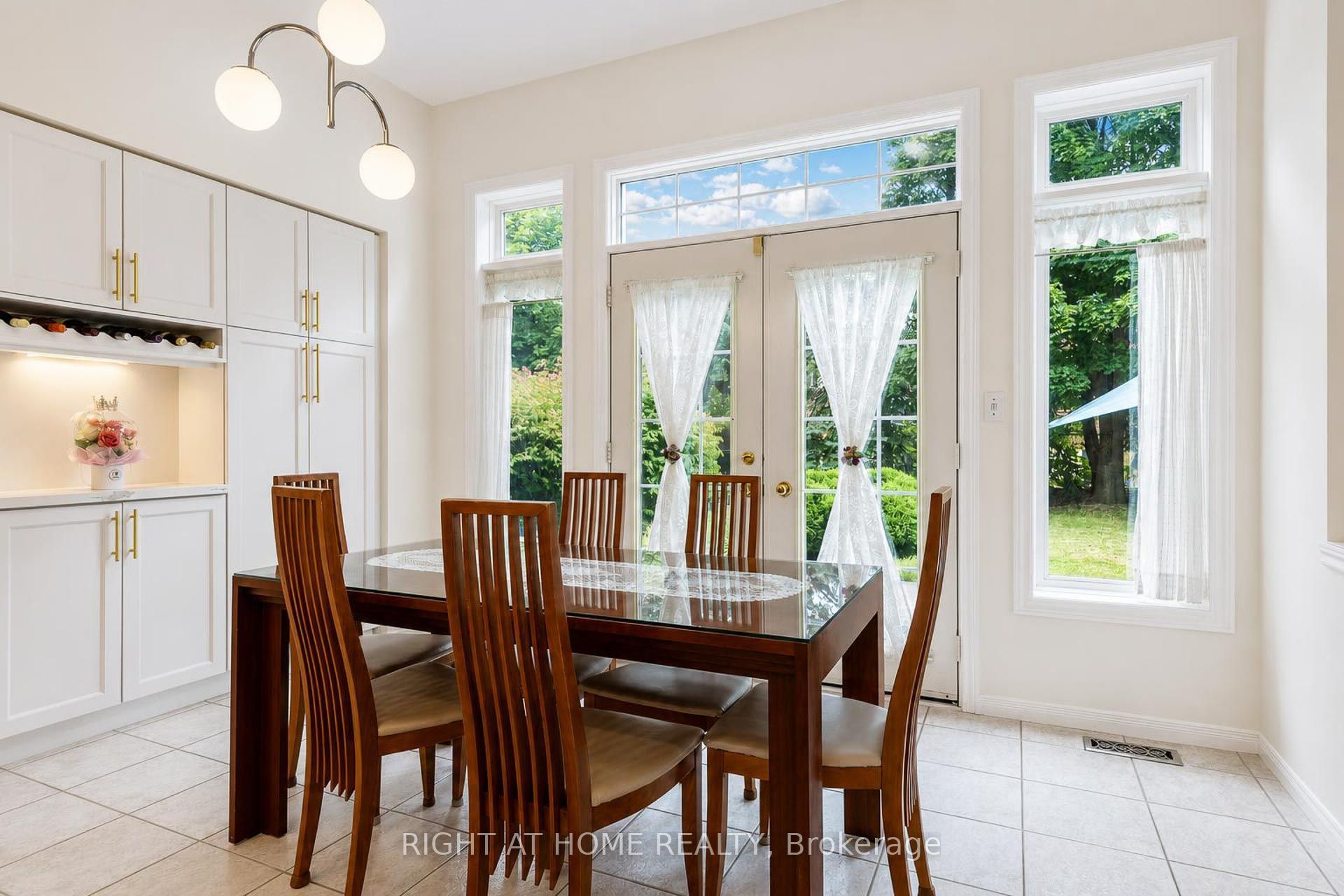 27 Thoroughbred Boulevard Property Photo 15