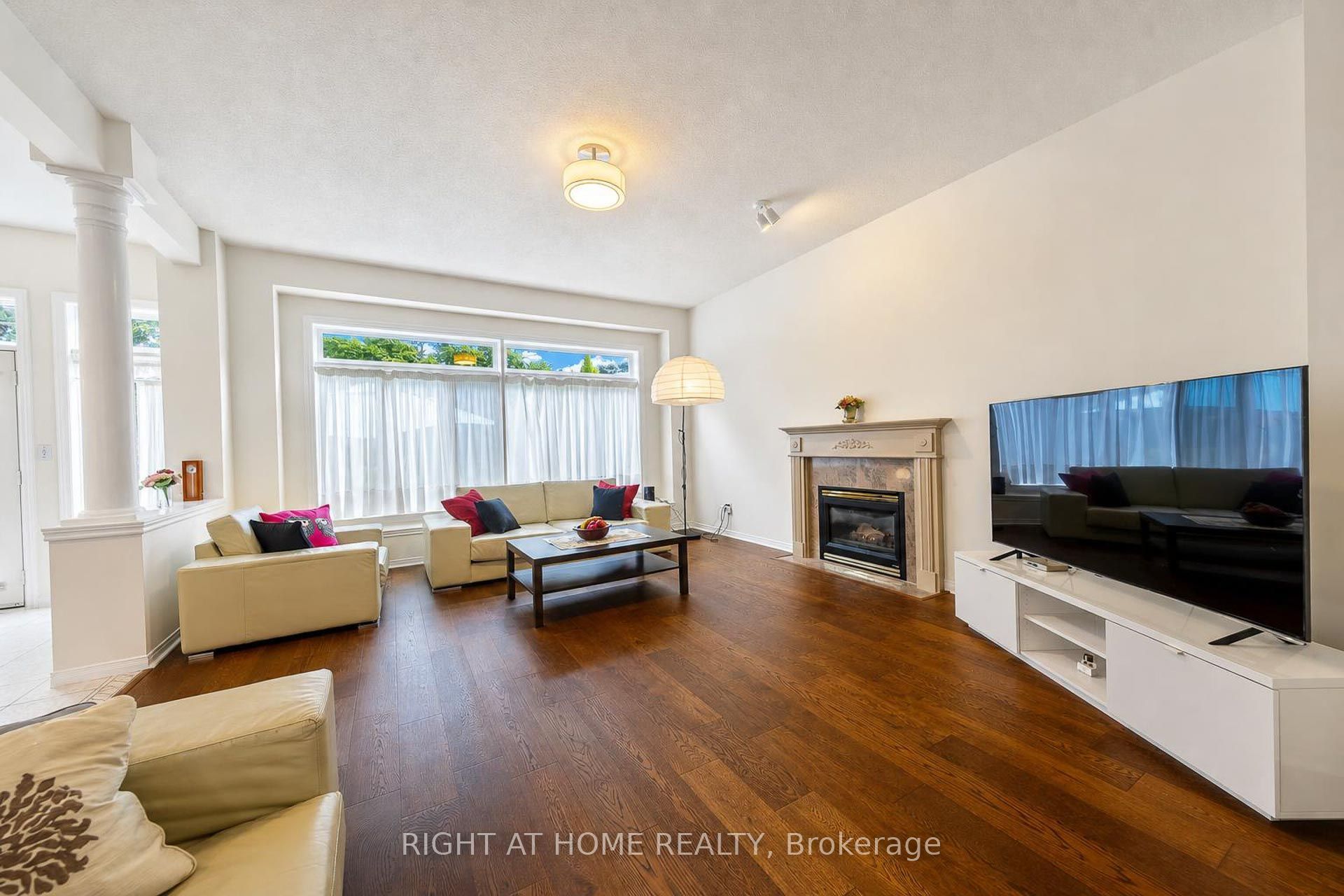 27 Thoroughbred Boulevard Property Photo 18