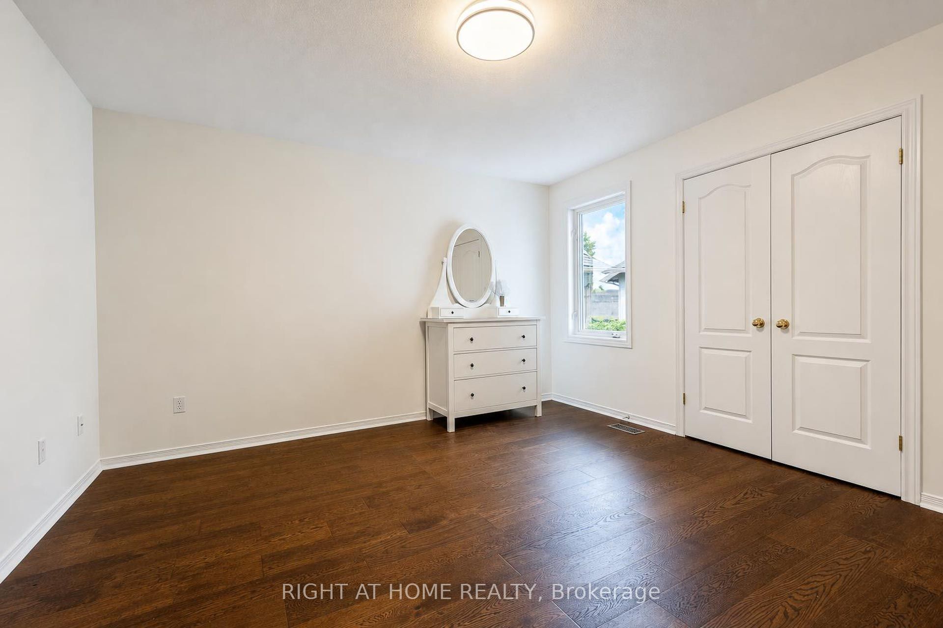27 Thoroughbred Boulevard Property Photo 30