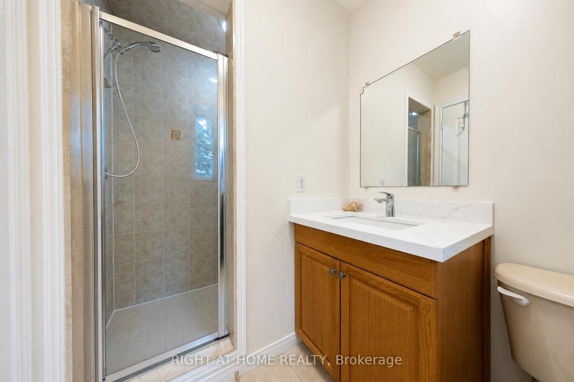 27 Thoroughbred Boulevard Property Photo 37
