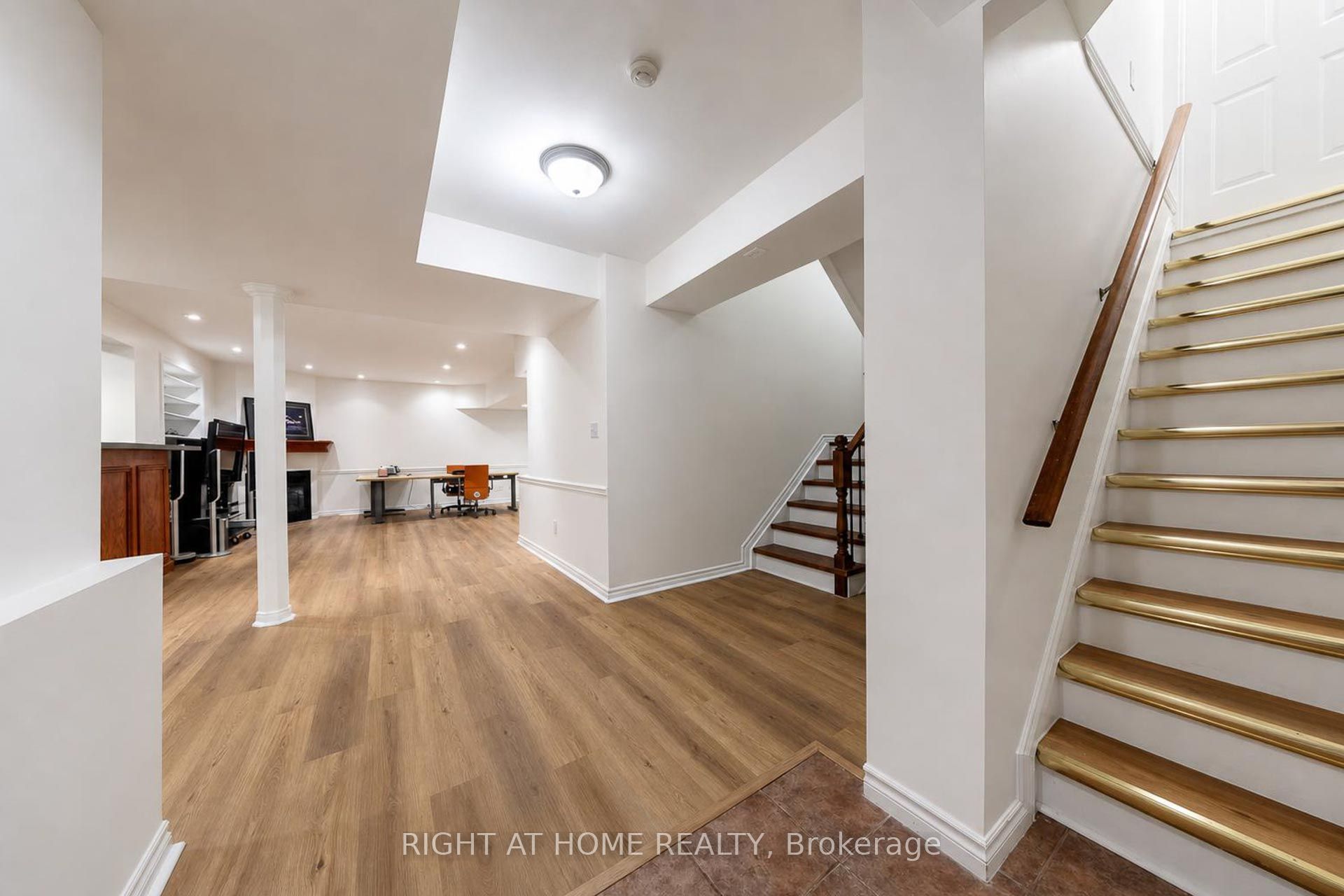 27 Thoroughbred Boulevard Property Photo 41