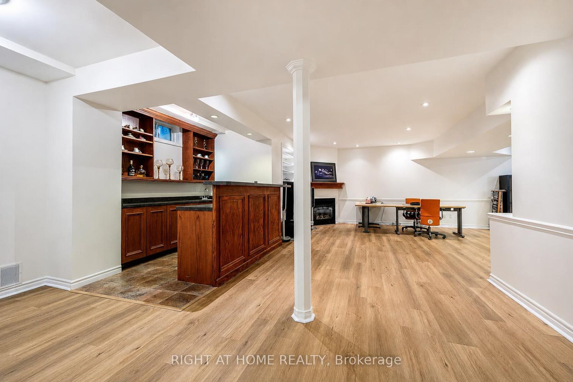 27 Thoroughbred Boulevard Property Photo 42