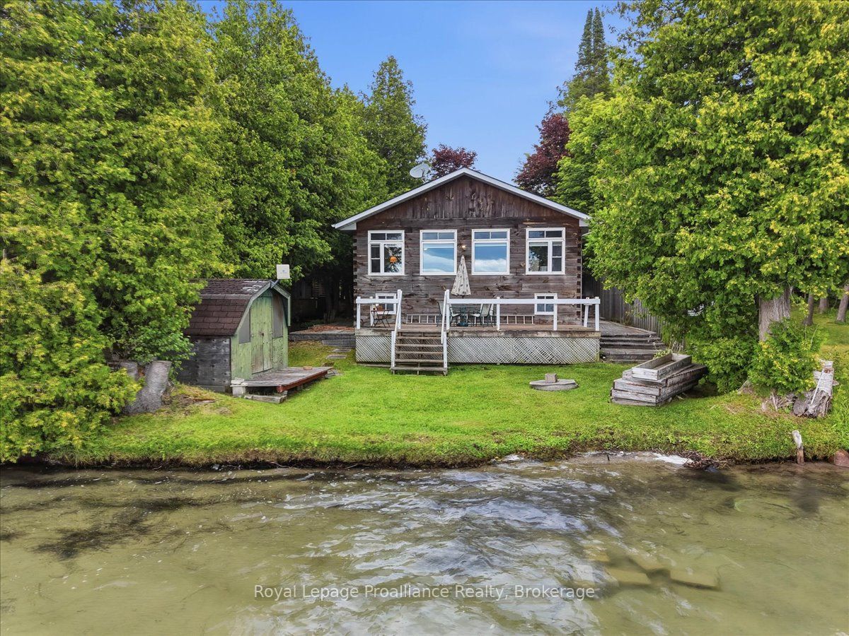 838 Trenear Road Property Photo 1