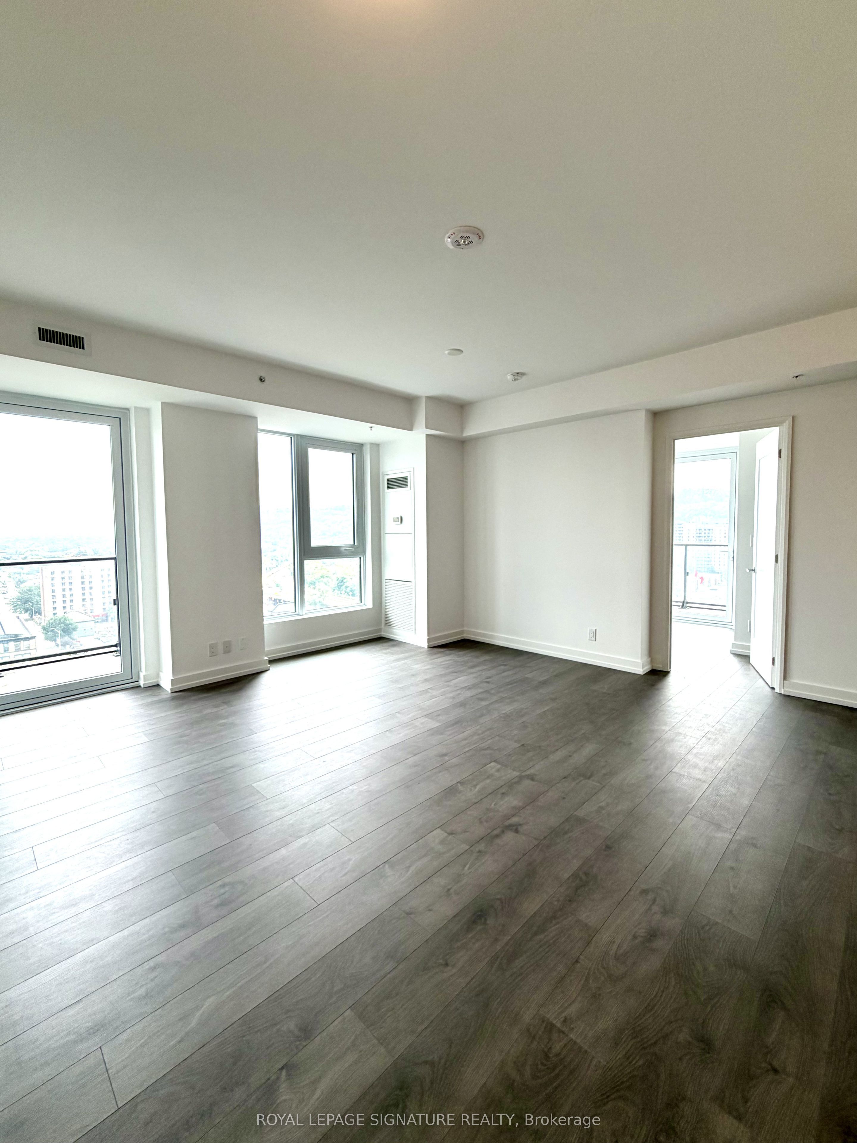 75 James Street 1414 Property Photo 5