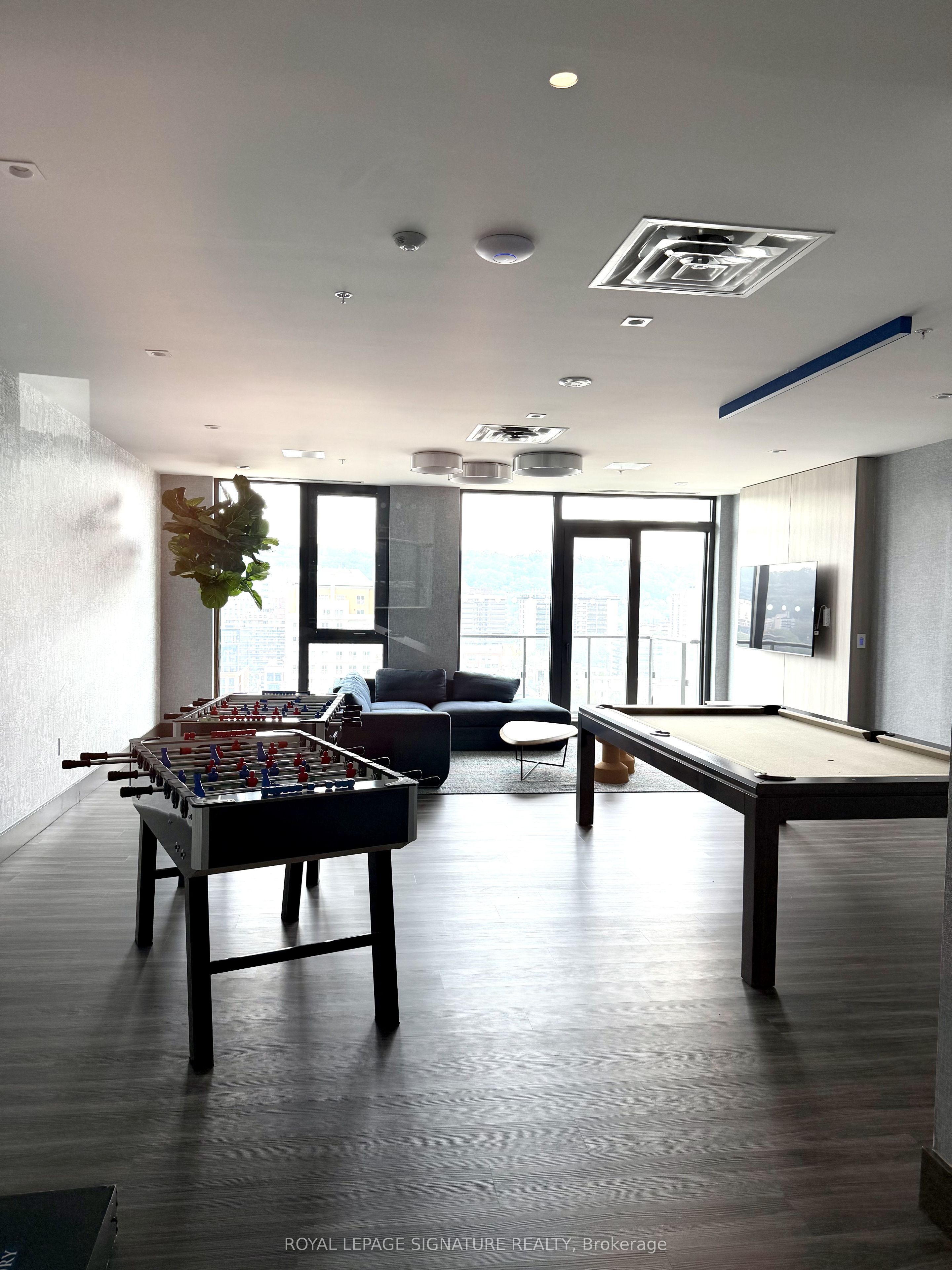 75 James Street 1414 Property Photo 16