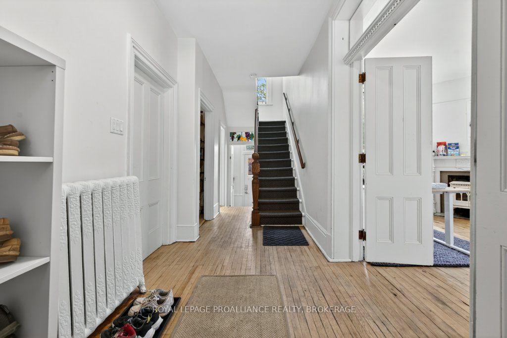 162 Earl Street Property Photo 4
