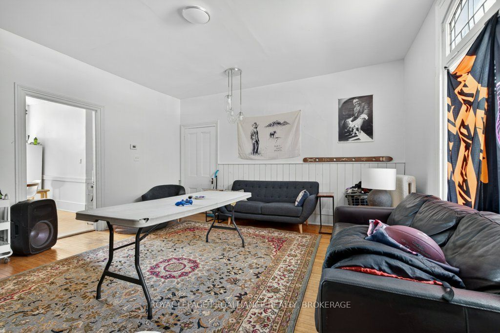 162 Earl Street Property Photo 8