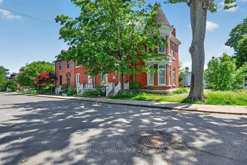 162 Earl Street Property Photo 41