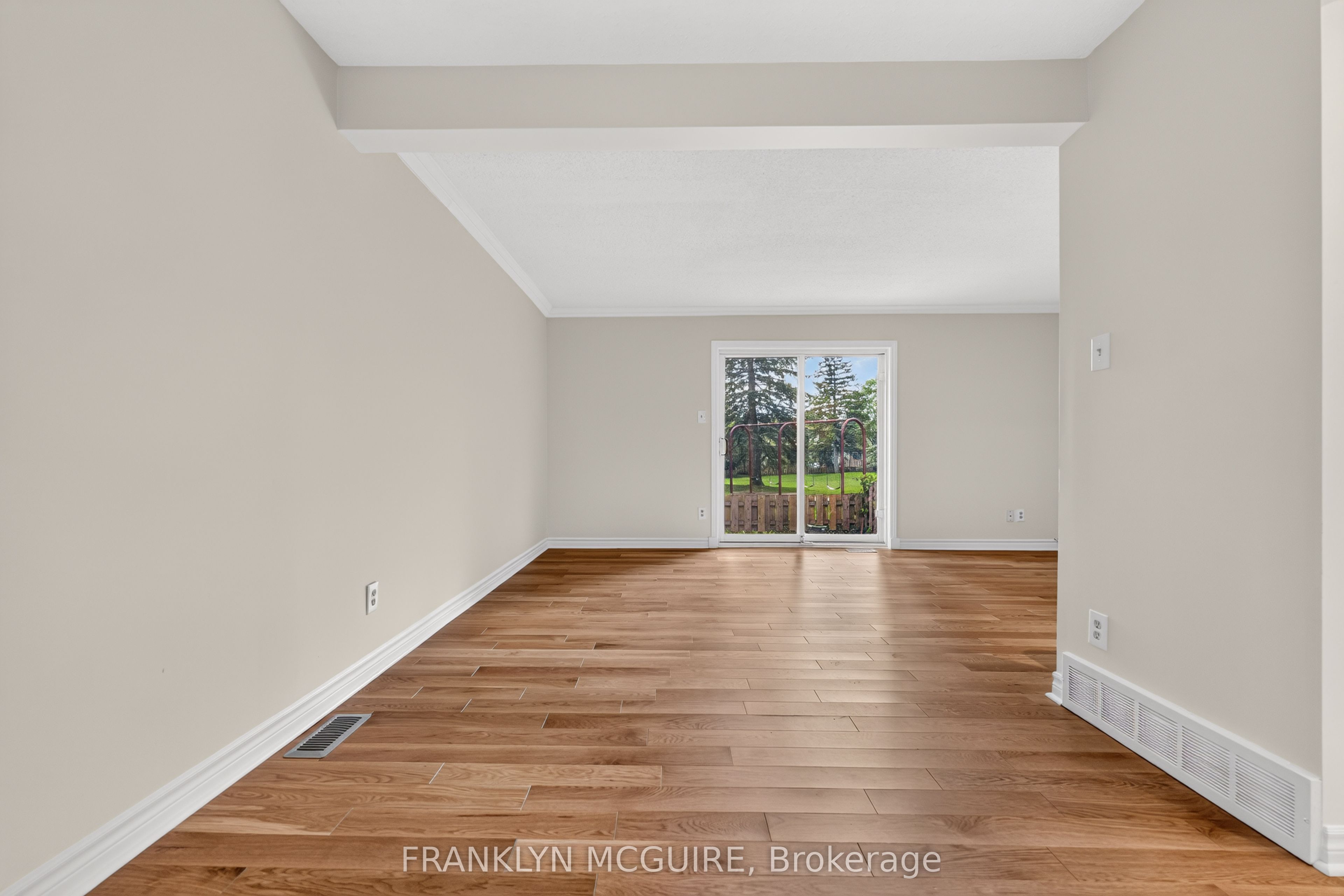 115 W Castlefrank Road W Property Photo 4