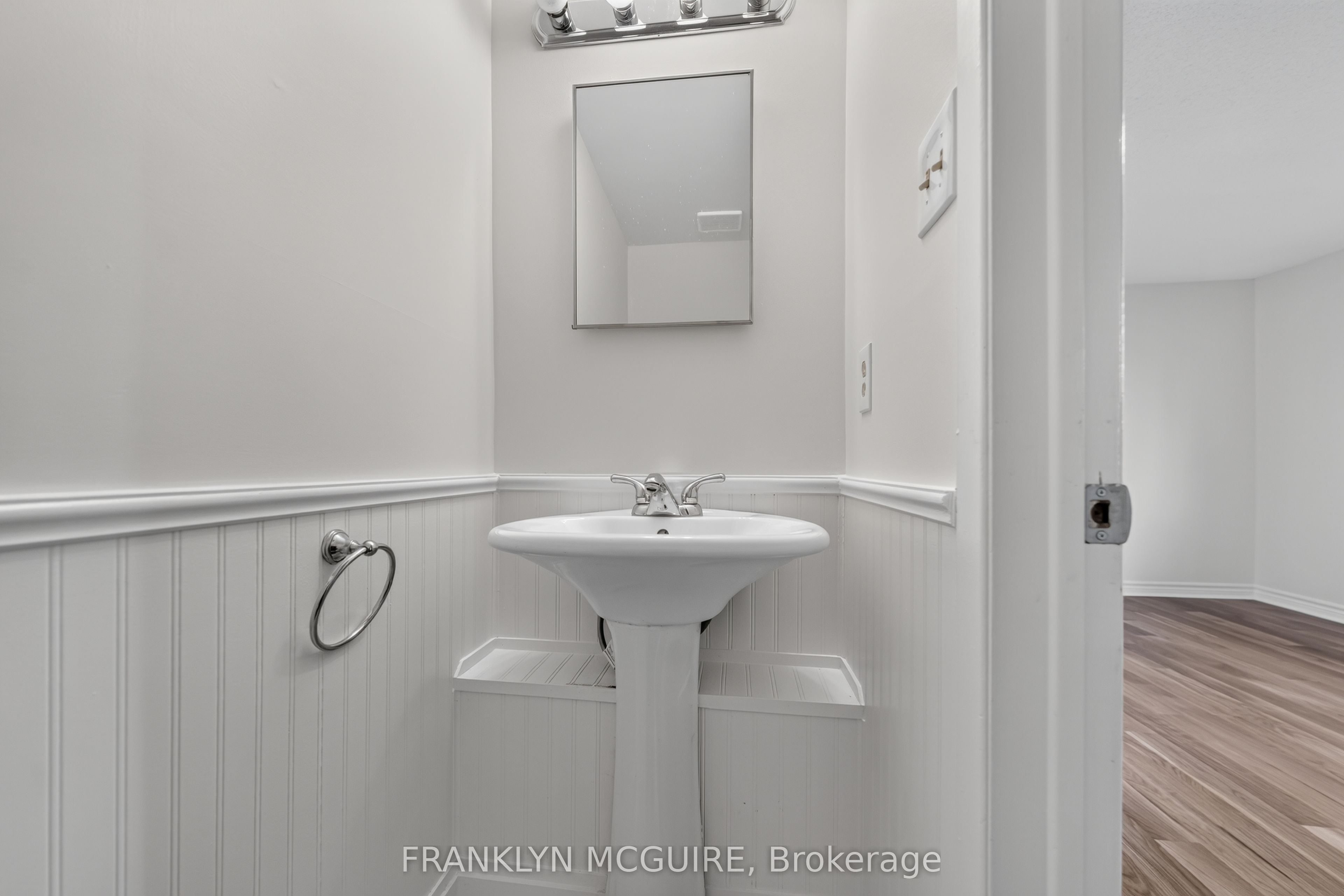 115 W Castlefrank Road W Property Photo 18