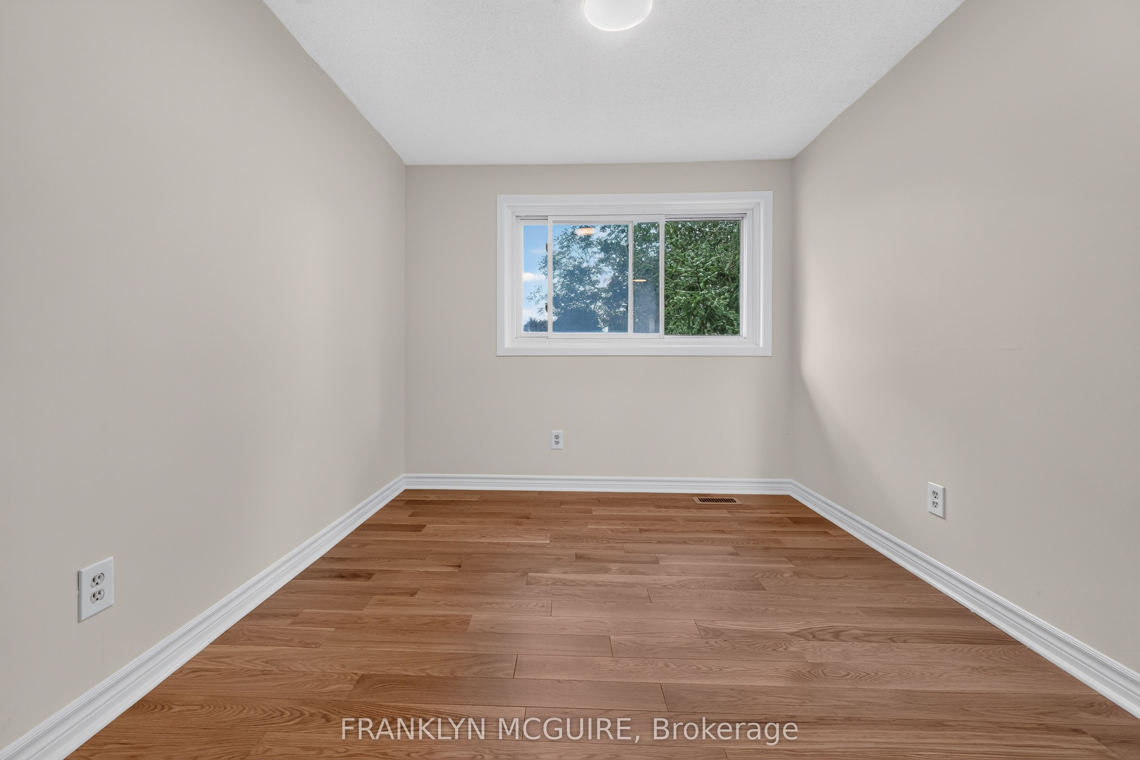 115 W Castlefrank Road W Property Photo 21