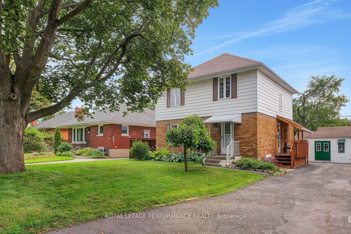 550 Wolffdale Crescent Property Photo 2