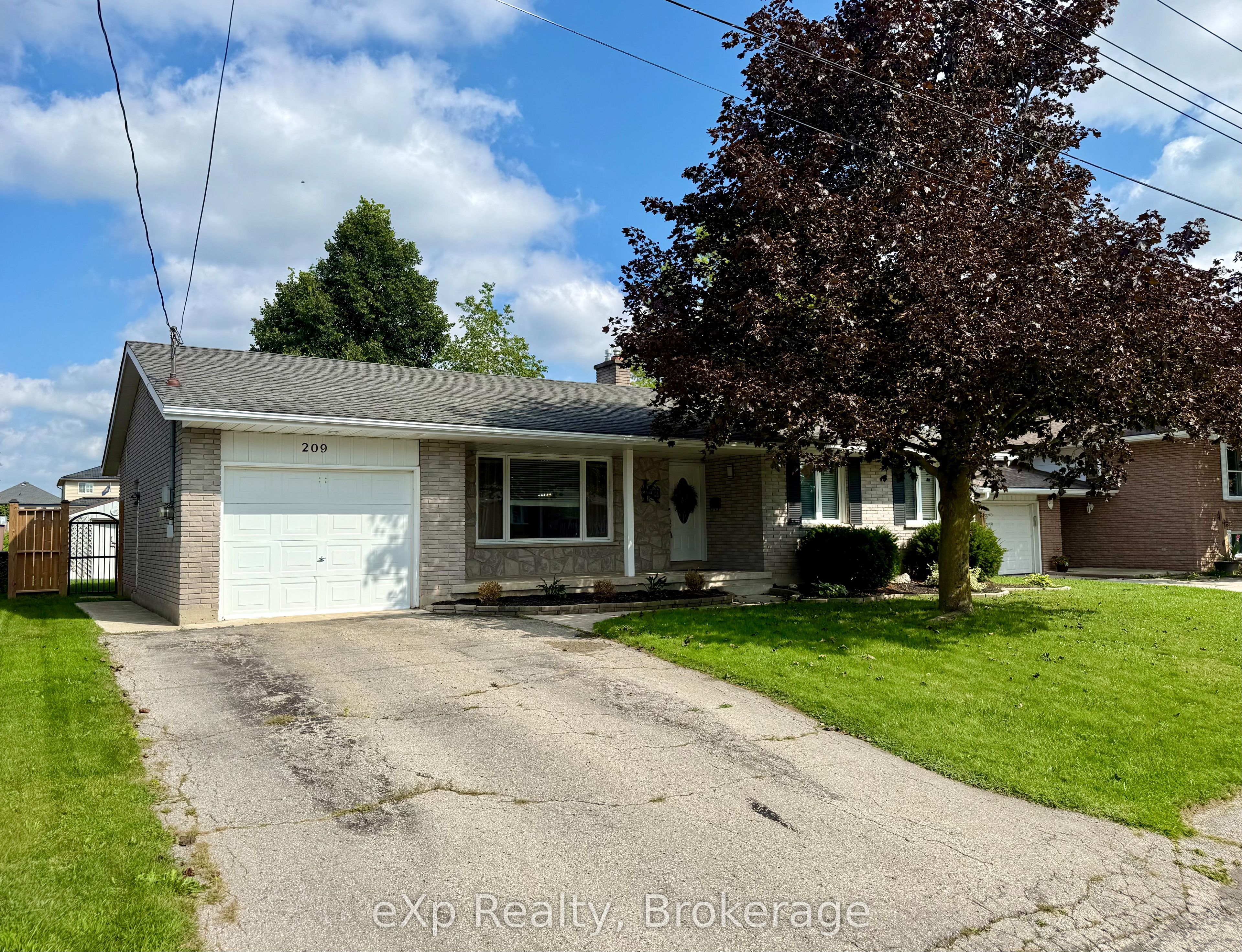209 15th Avenue Property Photo 3