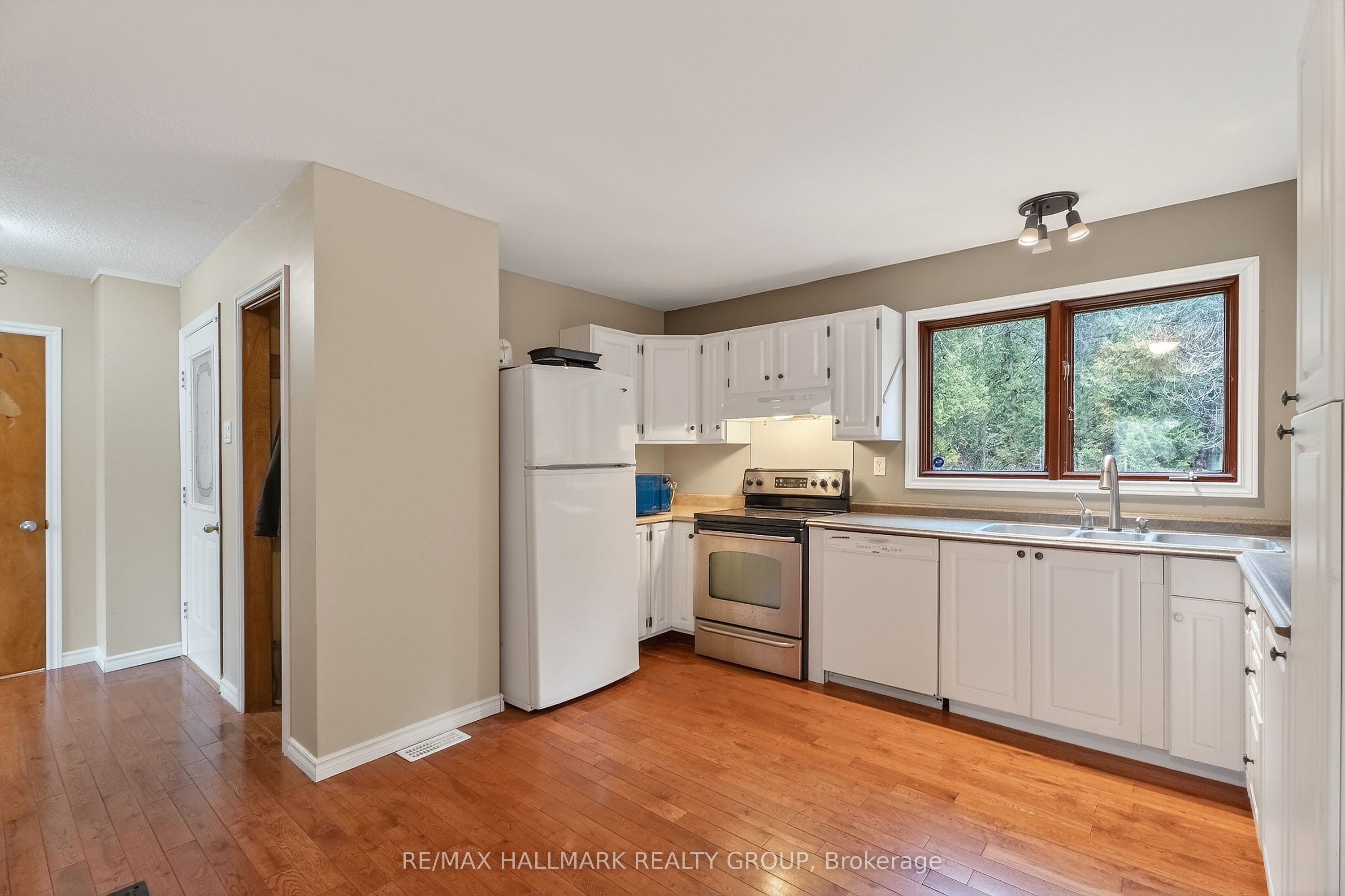 201 Moorhead Drive Property Photo 16