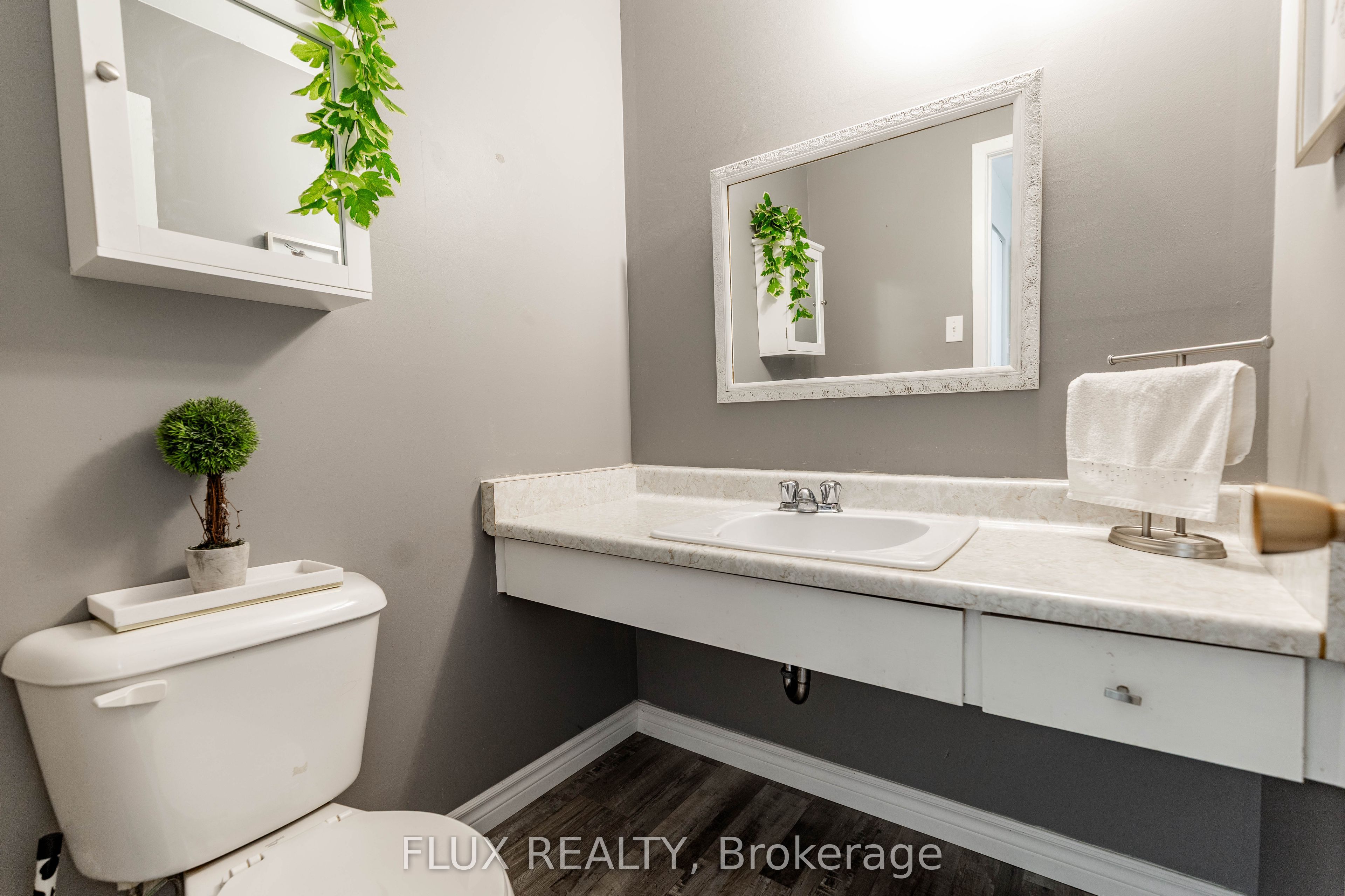82 Overlea Drive Property Photo 35