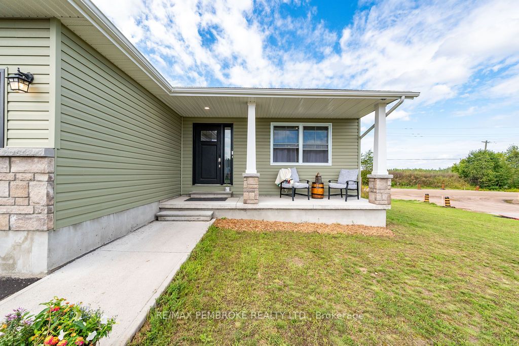 20 Terrance Drive Property Photo 2