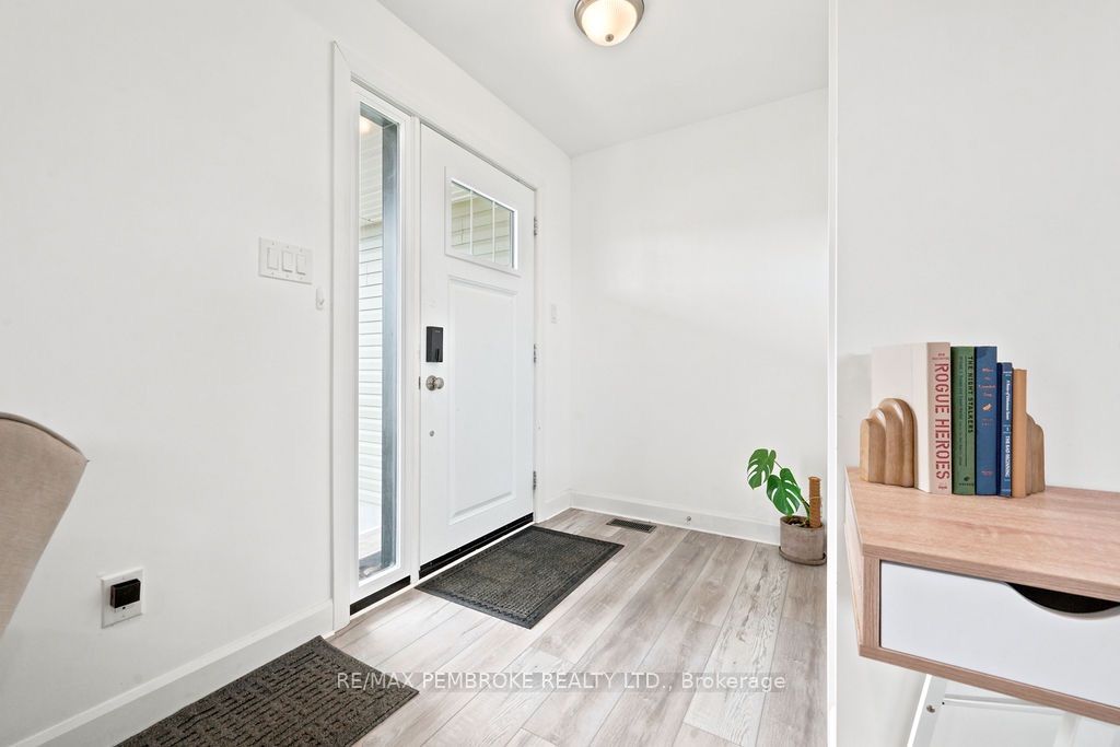 20 Terrance Drive Property Photo 4