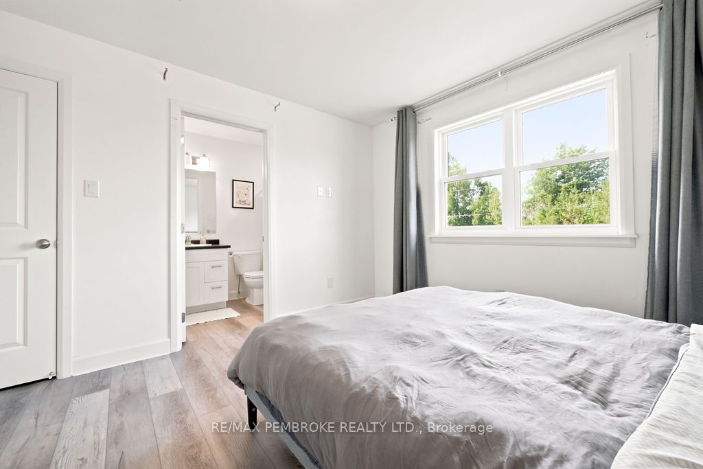 20 Terrance Drive Property Photo 16