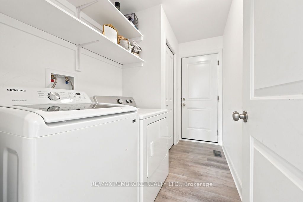 20 Terrance Drive Property Photo 18