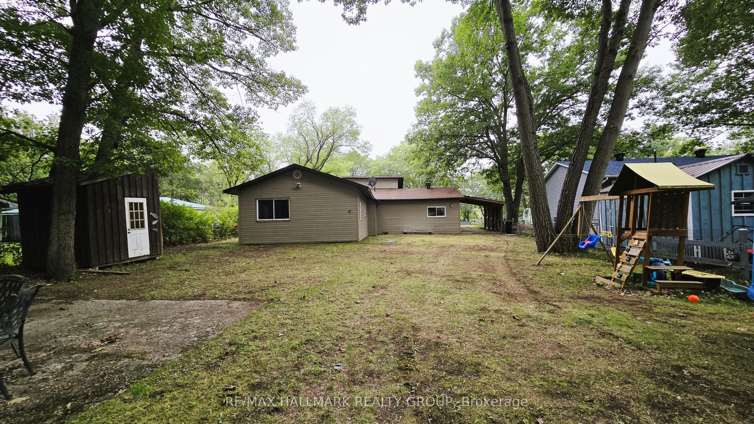 1153 Bayview Drive Property Photo 3