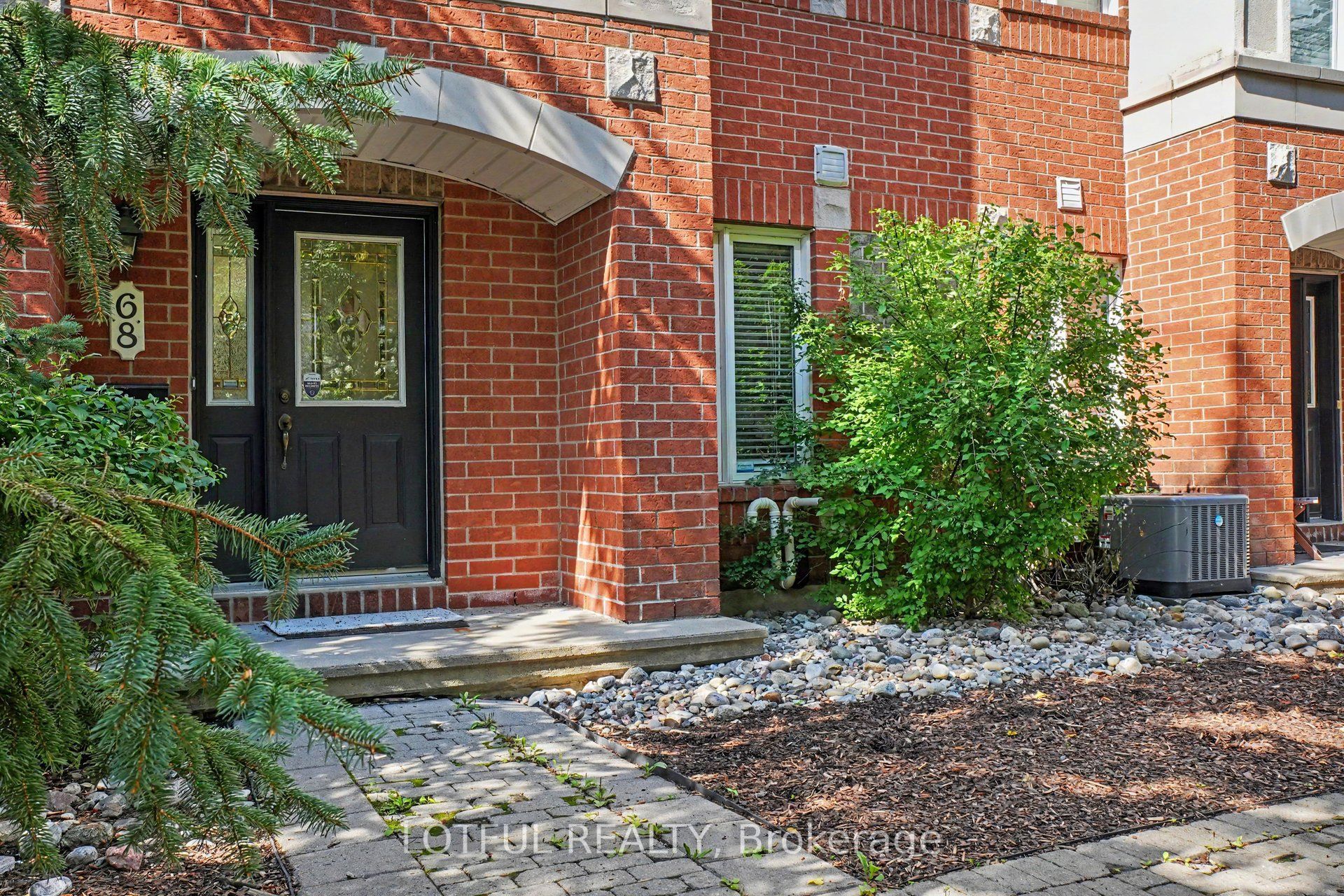 68 Metropole Private Property Photo 2